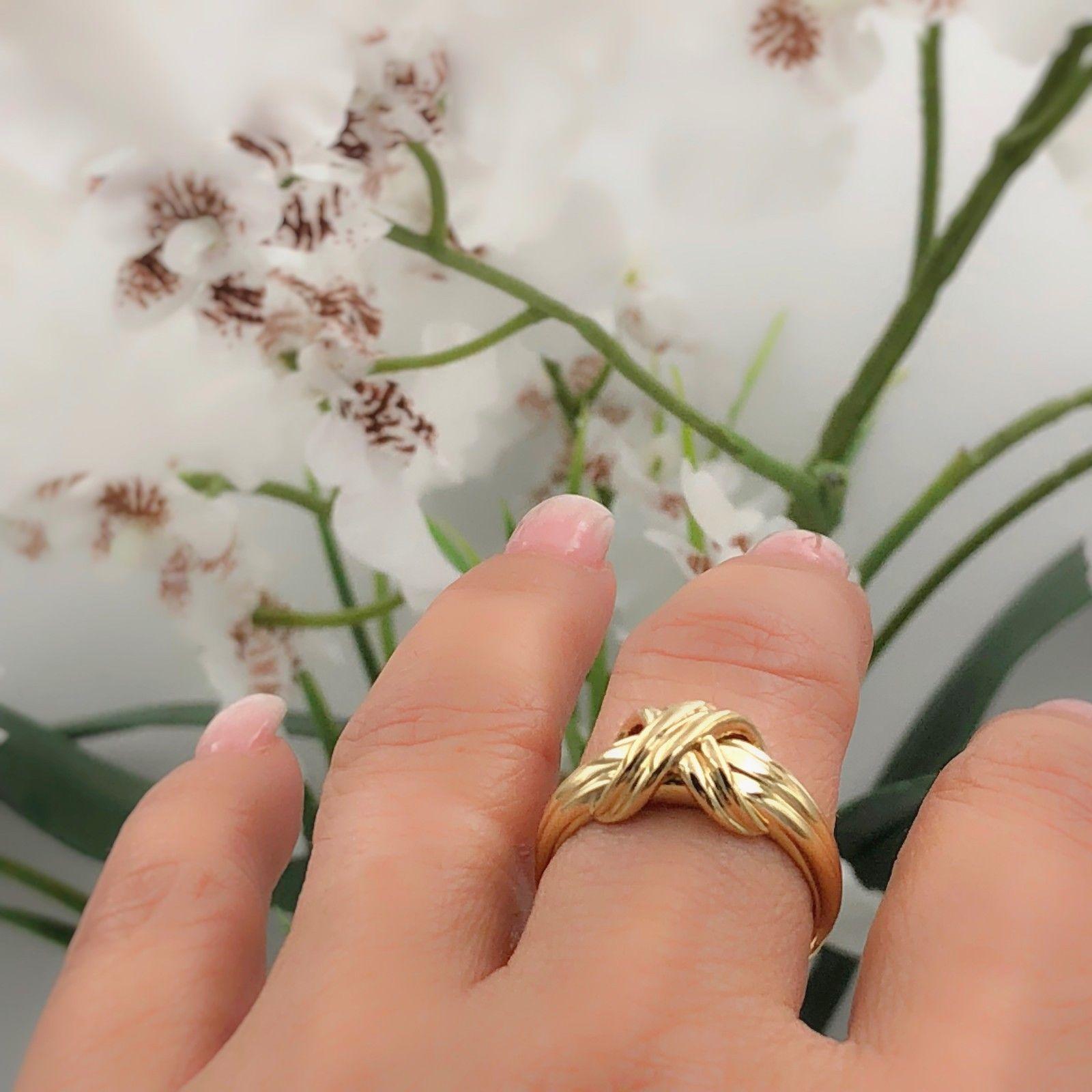 Tiffany & Co. Signature X Crossover Ring in 18 Karat Yellow Gold In Excellent Condition In San Diego, CA