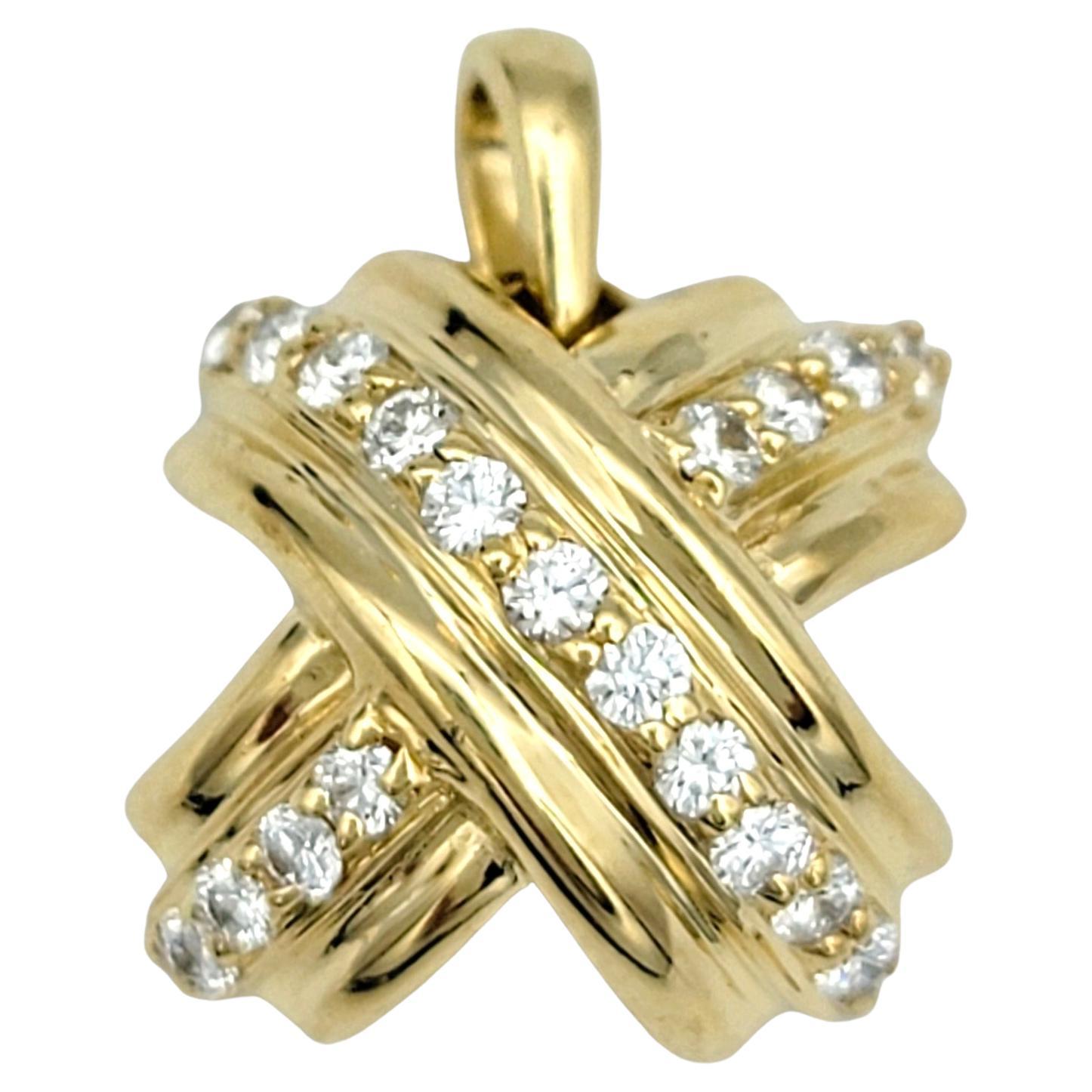 Tiffany & Co. Pendentif caractéristique X Design en or jaune 18 carats serti de diamants en vente