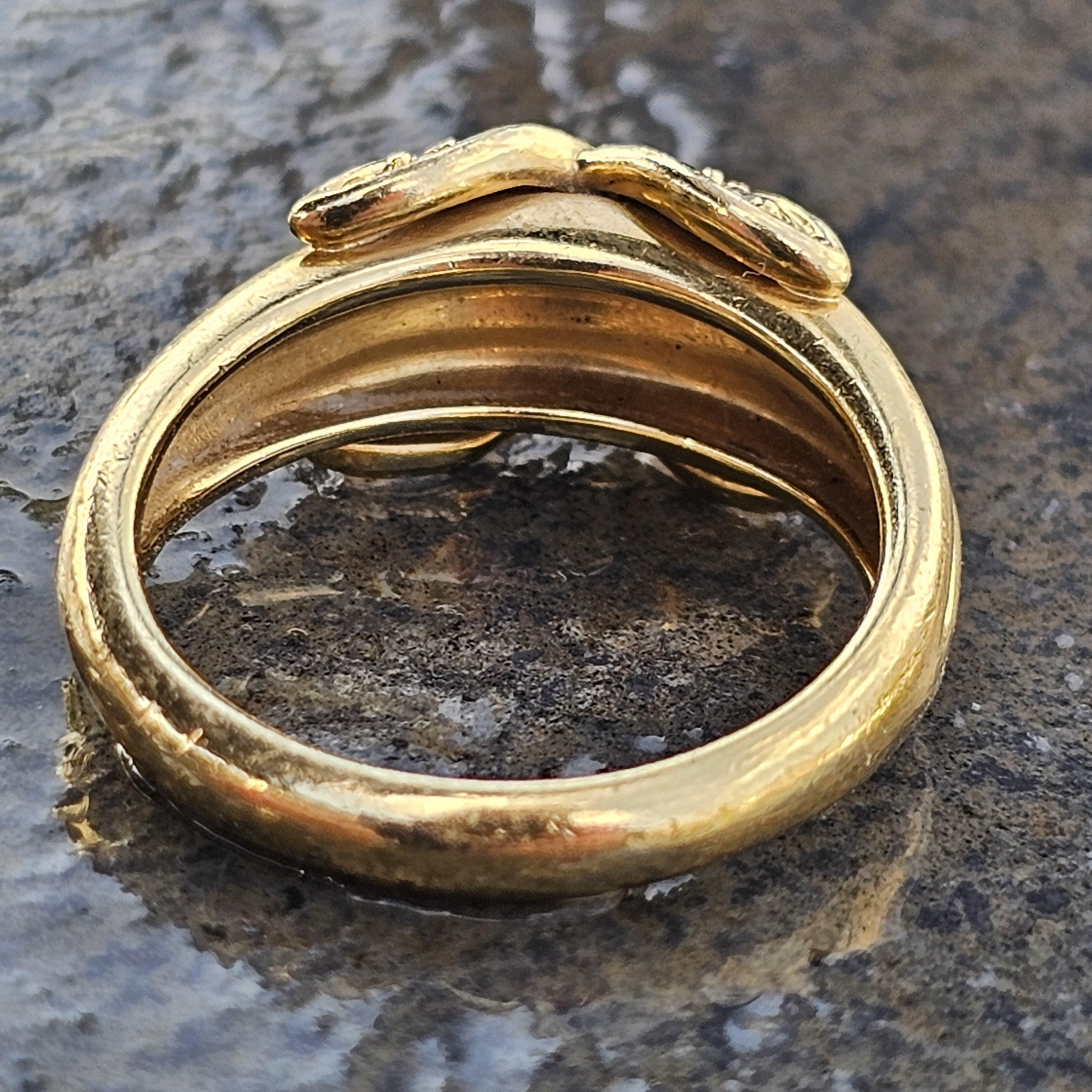 Tiffany & Co. Signature X Diamond Ring Band 18k Yellow Gold sz 6.5 1990 vintage For Sale 2