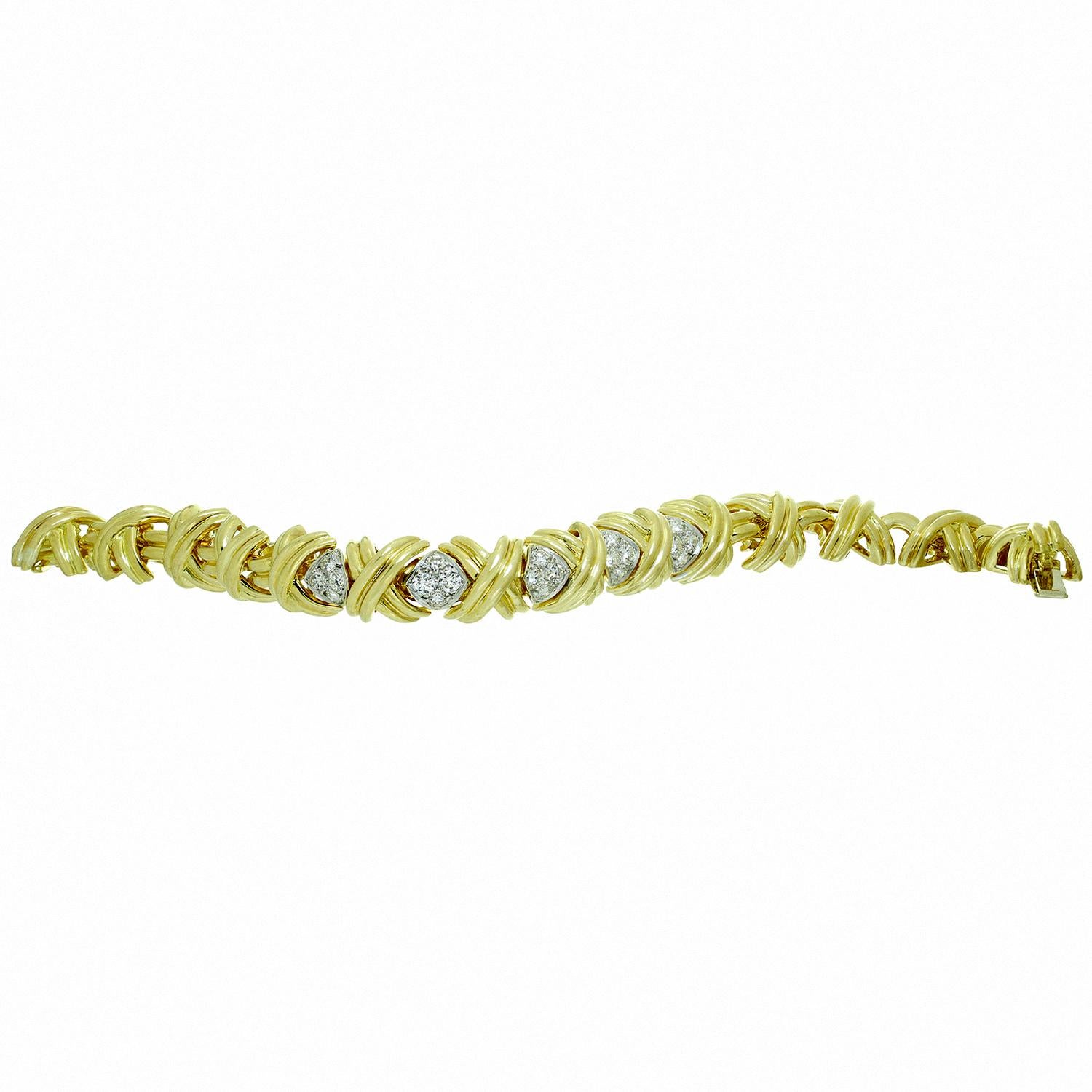 Taille brillant Tiffany & Co. Bracelet à maillons moyens en or jaune Signature X-Diamond en vente