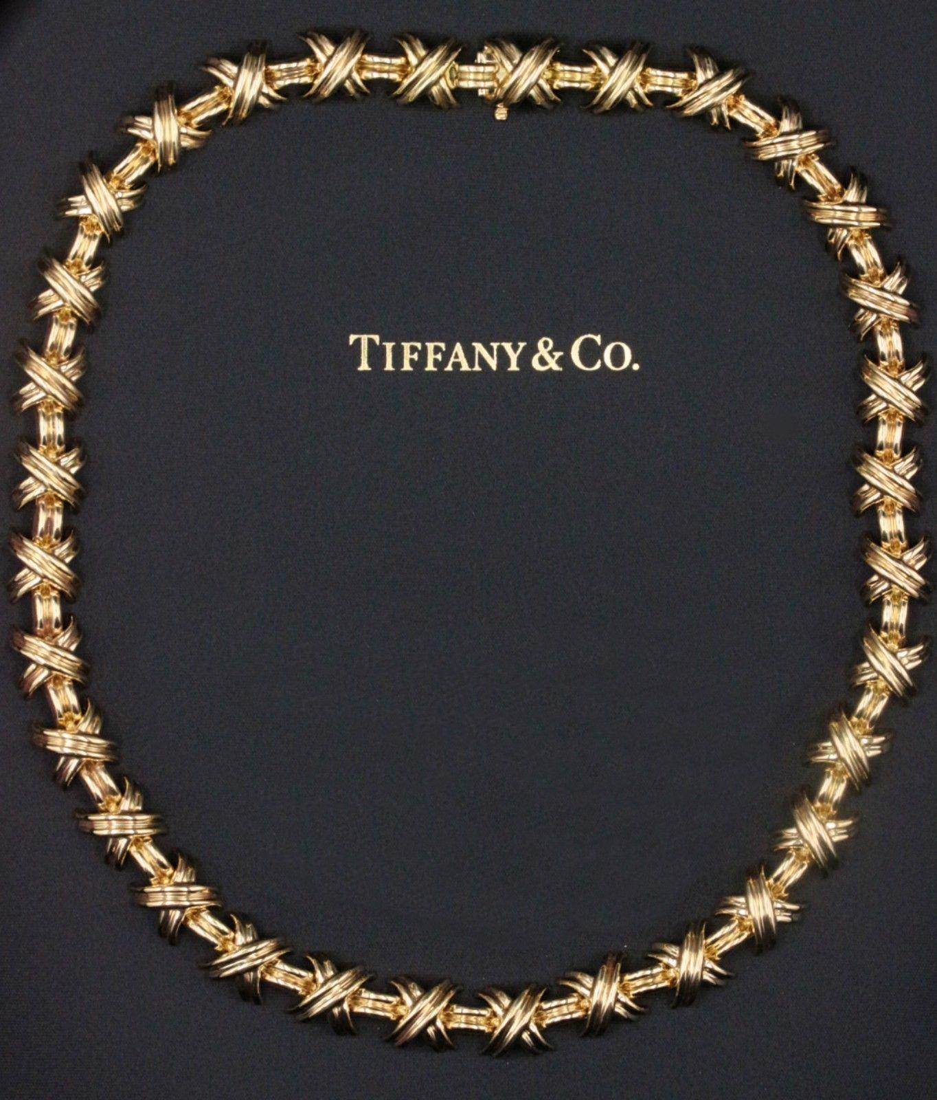 Tiffany & Co. Signature X Necklace in 18 Karat Yellow Gold Large Size In Good Condition In San Diego, CA