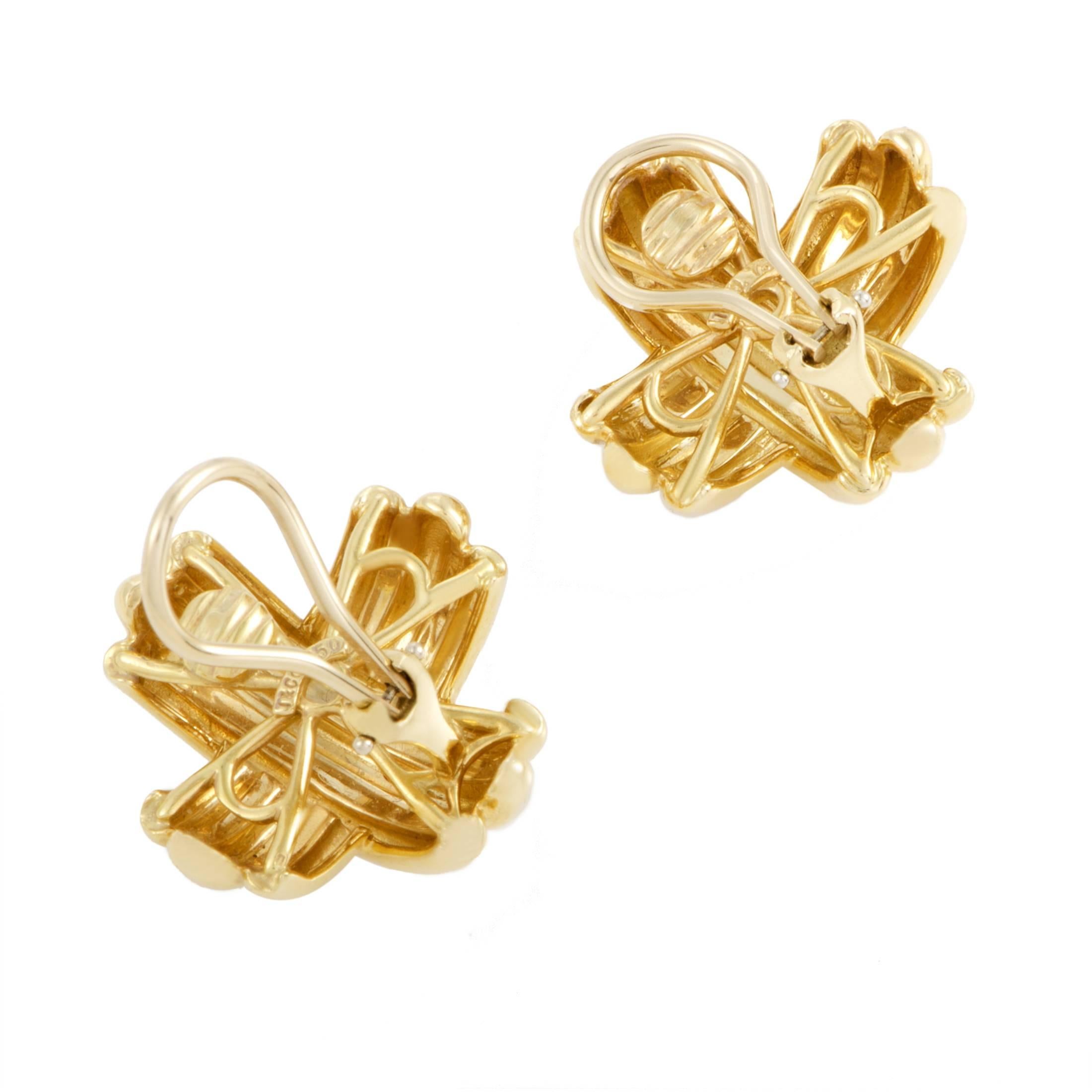 Tiffany & Co. Signature Yellow Gold Clip-On Earrings In Excellent Condition In Southampton, PA