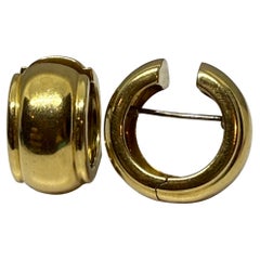 Tiffany & Co. Firmados Pendientes de aro abrazador de 12,3 mm y 1/2" de ancho Oro amarillo de 18 quilates Italia