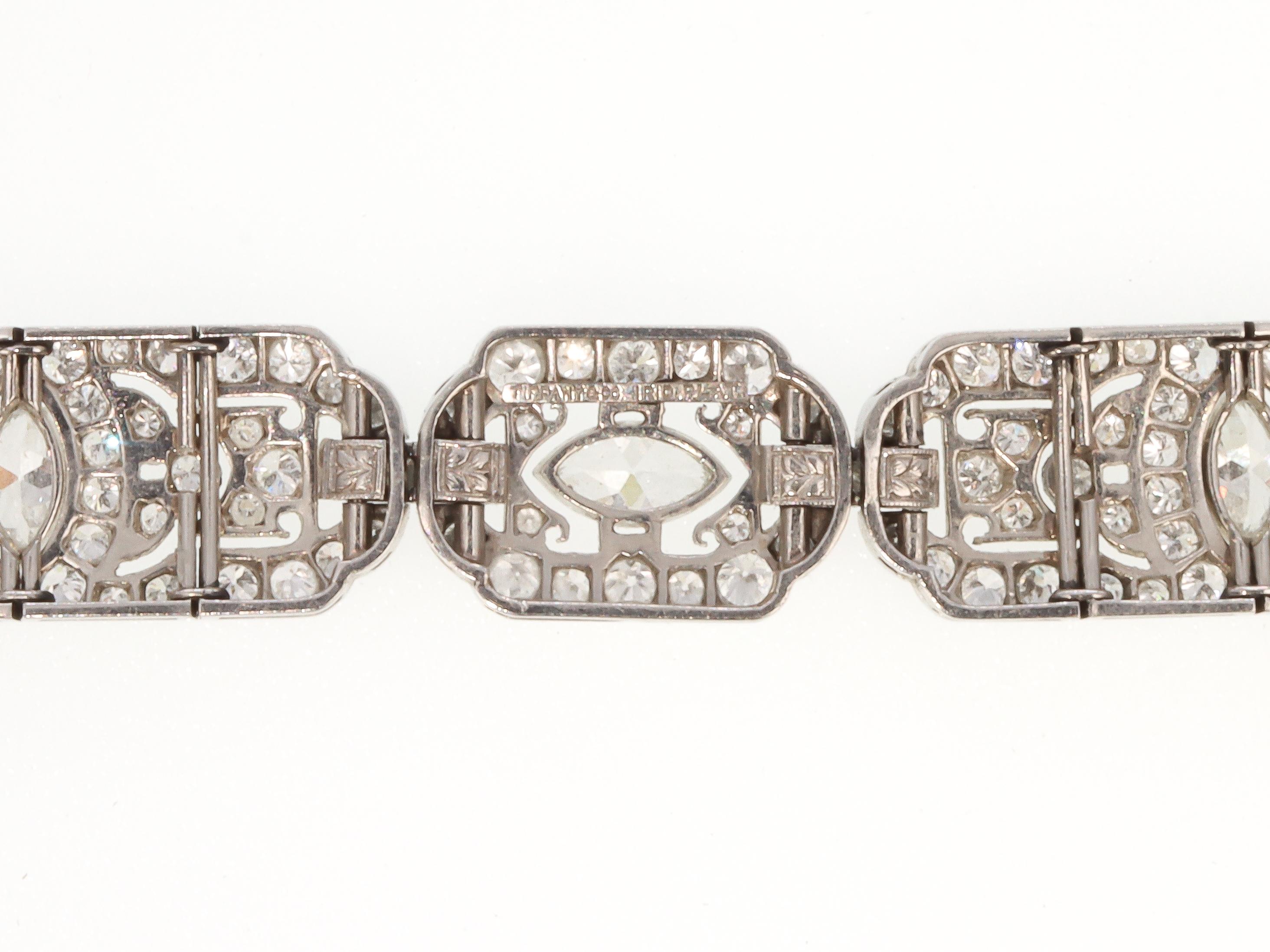 Tiffany & Co. Signiertes Armband aus Platin mit 9 Karat Diamanten aus der Art-déco-Periode im Zustand „Gut“ im Angebot in Ballymena, GB