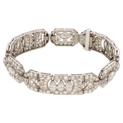Tiffany & Co. Signed Art Deco Period 9 Carat Diamond and Platinum Bracelet