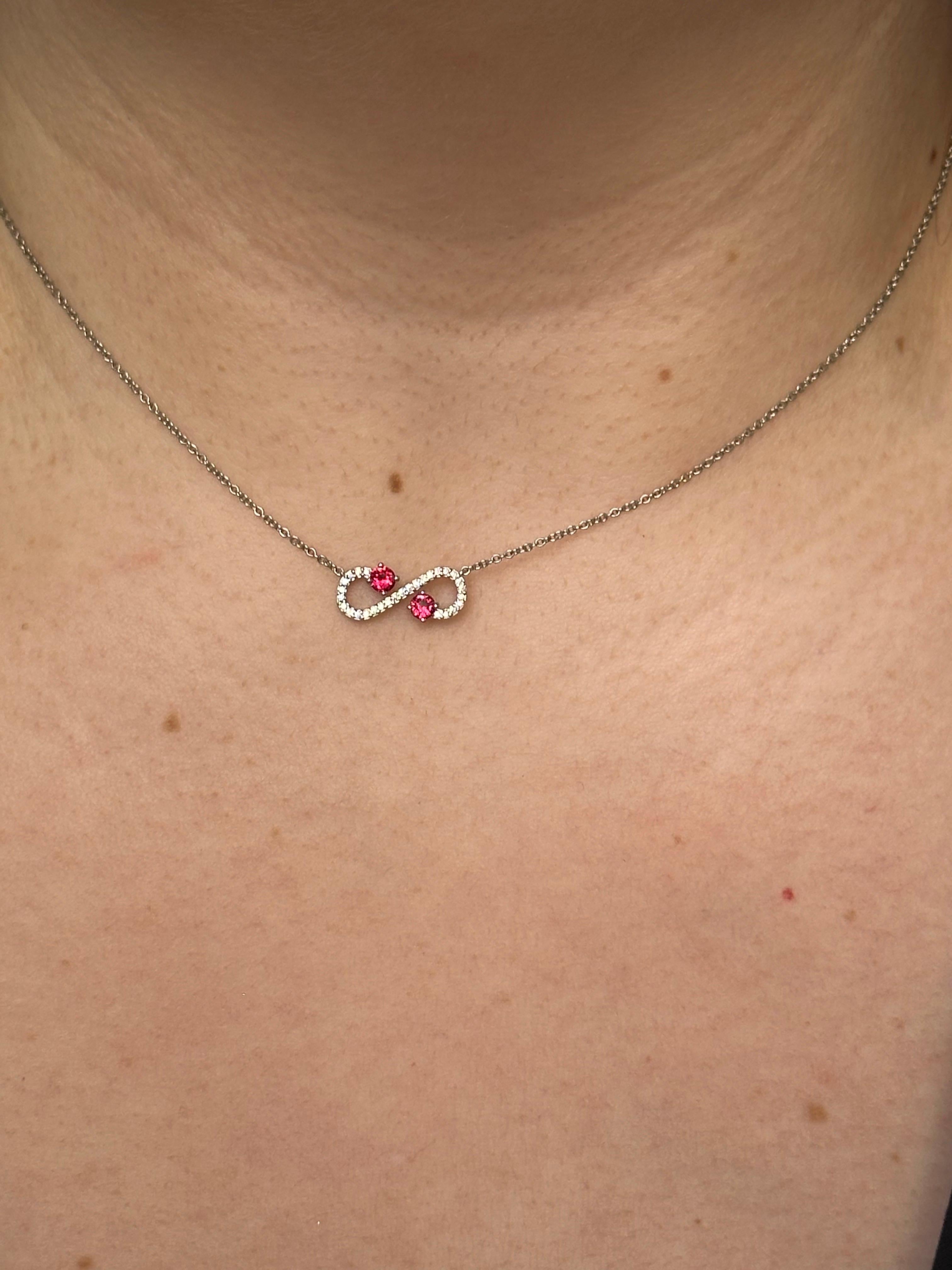 da uomo o donna Tiffany & Co. Collana con ciondolo di diamanti e rubini firmata Enchant Scroll Cuff in vendita