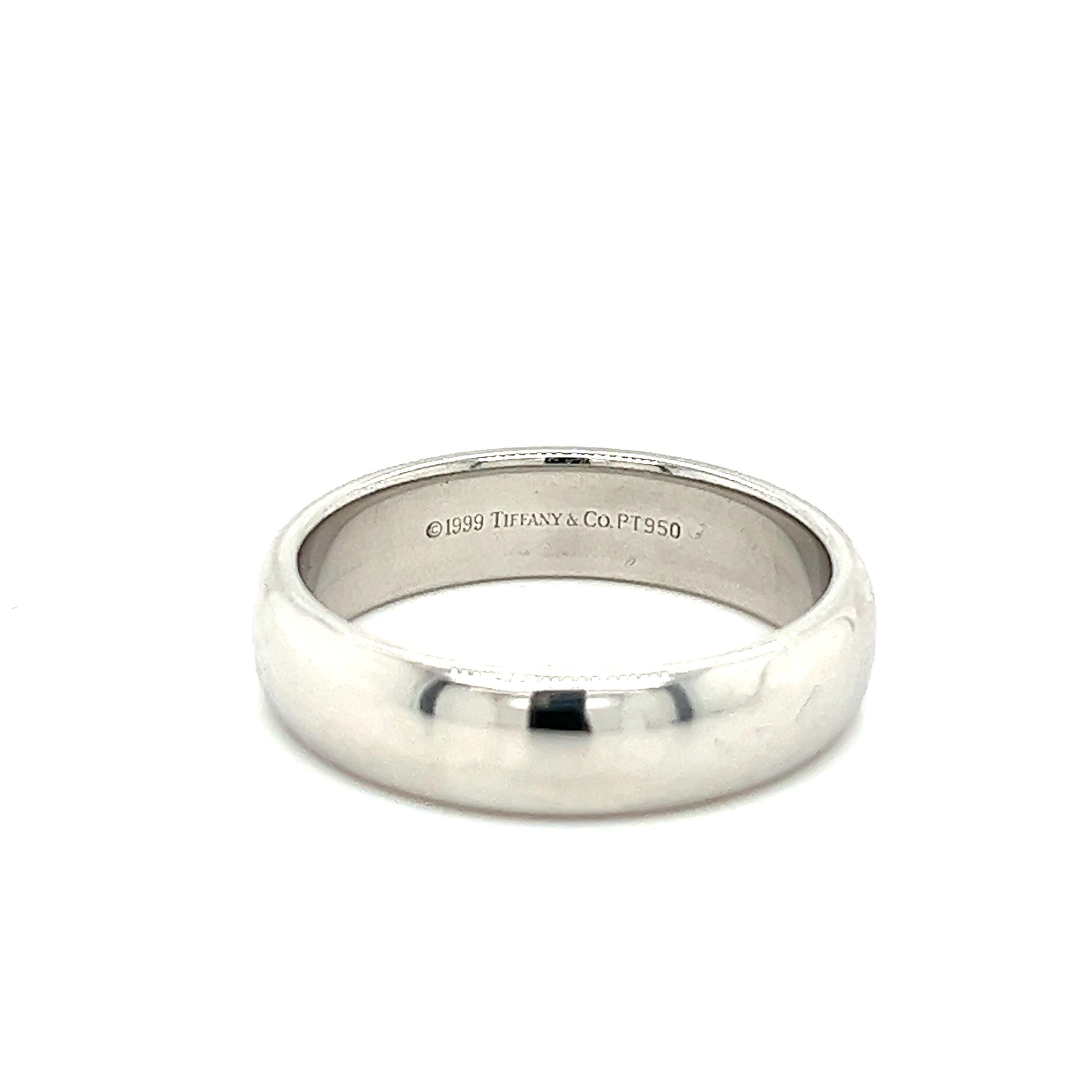 Moderne Tiffany & Co. Anneau de mariage en platine signé en vente