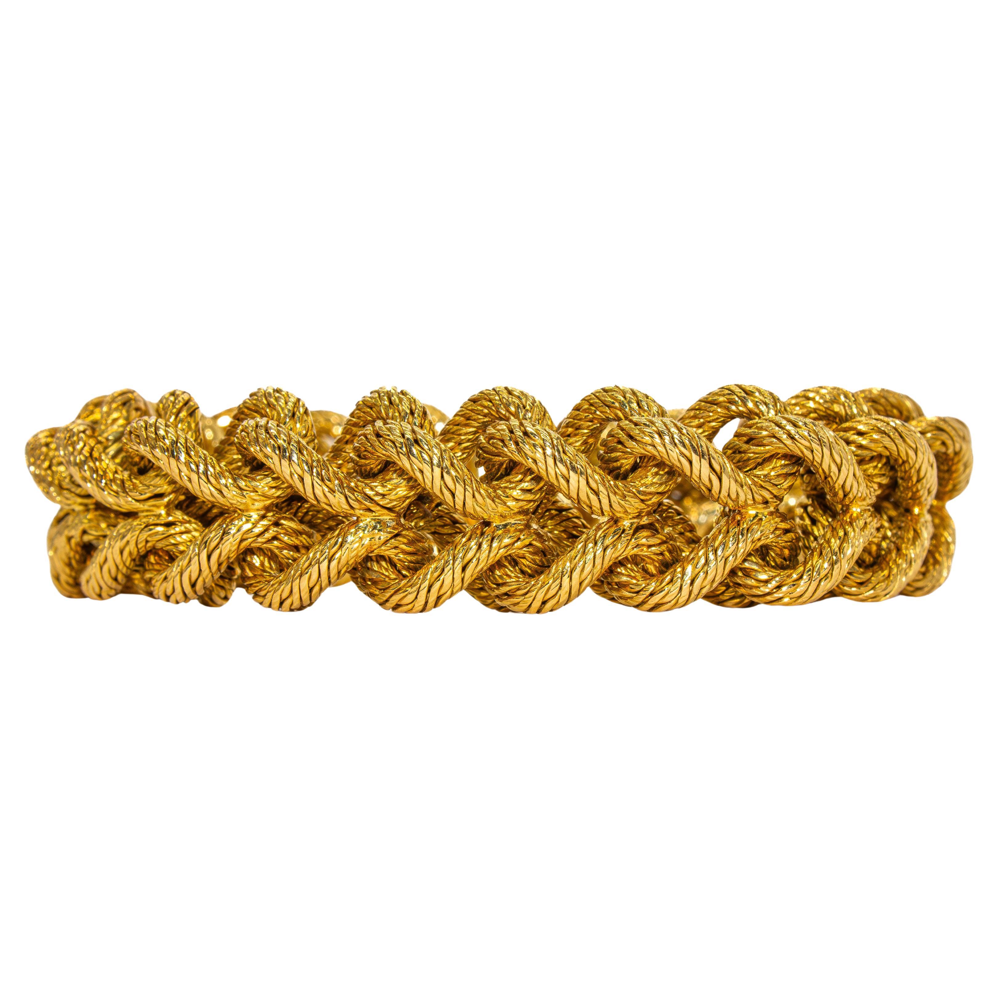 Tiffany & Co. Signé Vintage 18K Yellow Gold Textured Link Bracelet
