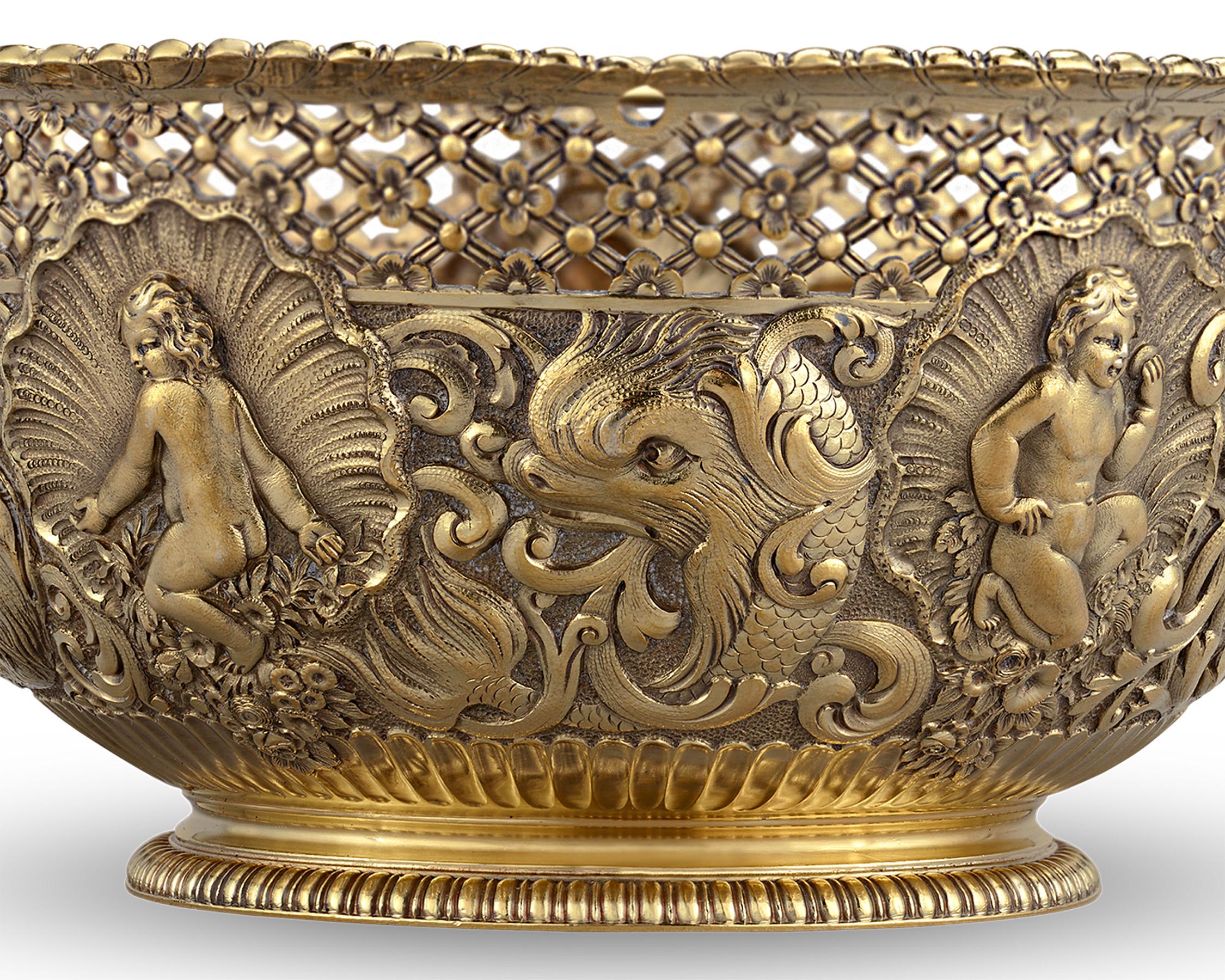 Rococo Tiffany & Co. Coupes à doigts en argent doré en vente