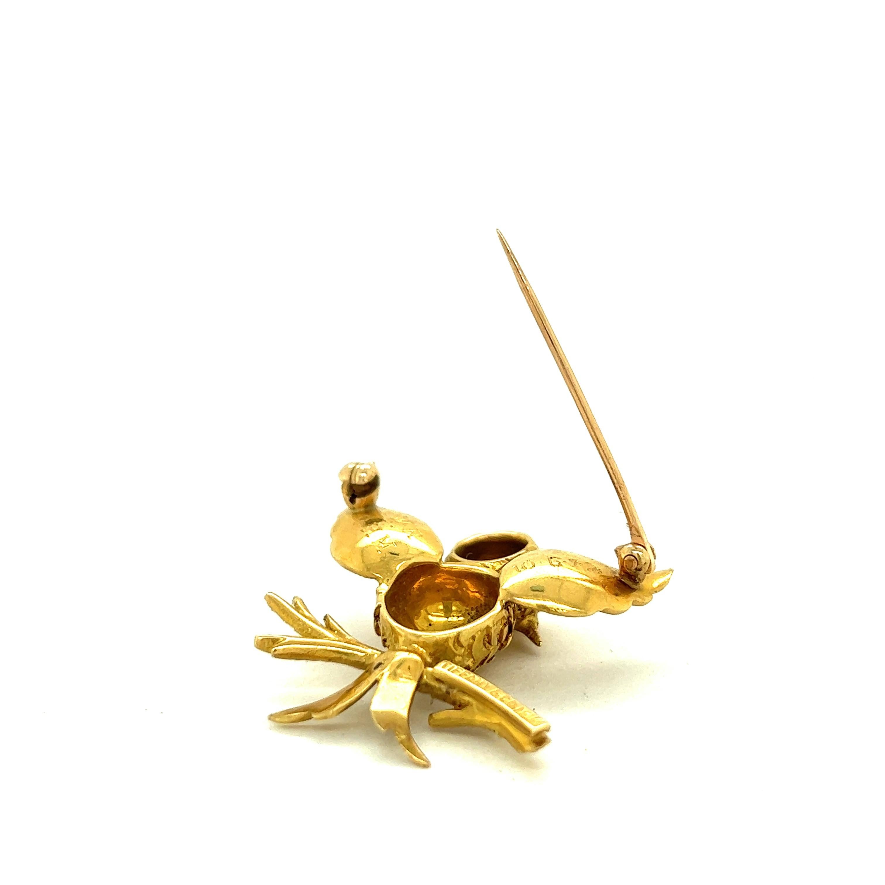 Tiffany & Co. Small Ruby 18k Yellow Gold Bird Brooch For Sale 3