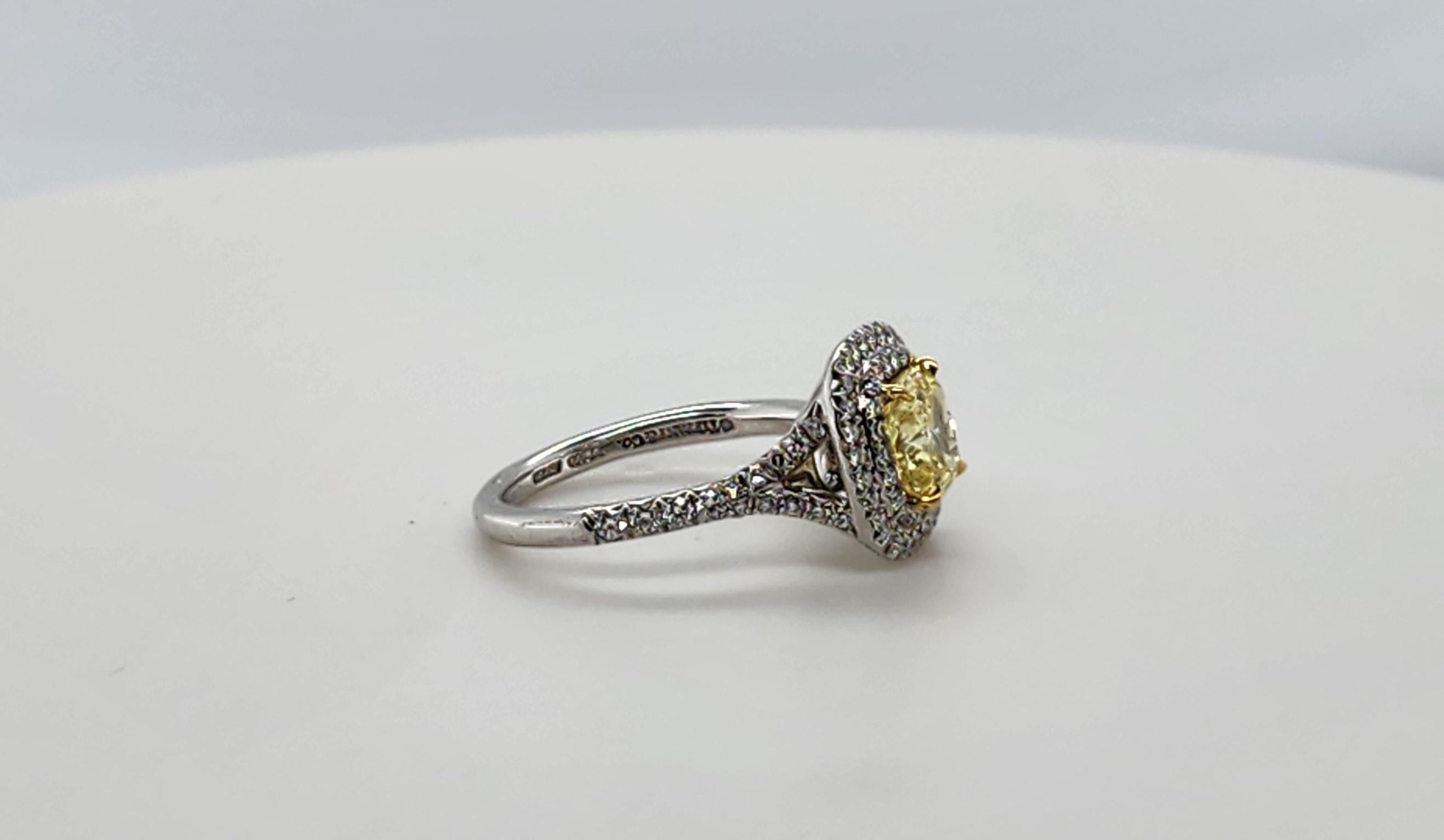 Tiffany & Co. Anello di fidanzamento Soleste con diamante giallo vivo a cuscino da 1,24 carati in vendita 4