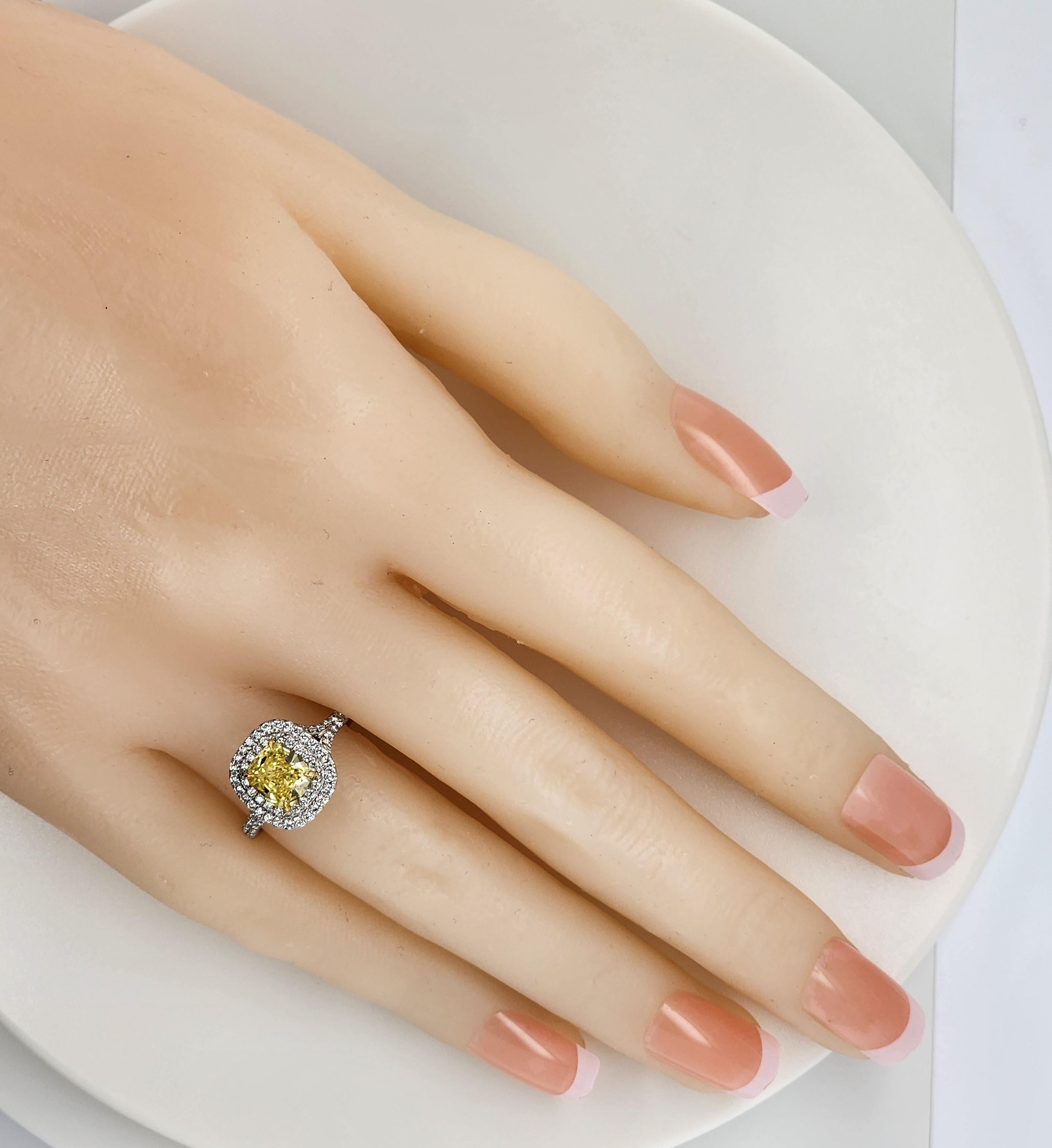 Tiffany & Co. Anello di fidanzamento Soleste con diamante giallo vivo a cuscino da 1,24 carati in vendita 8