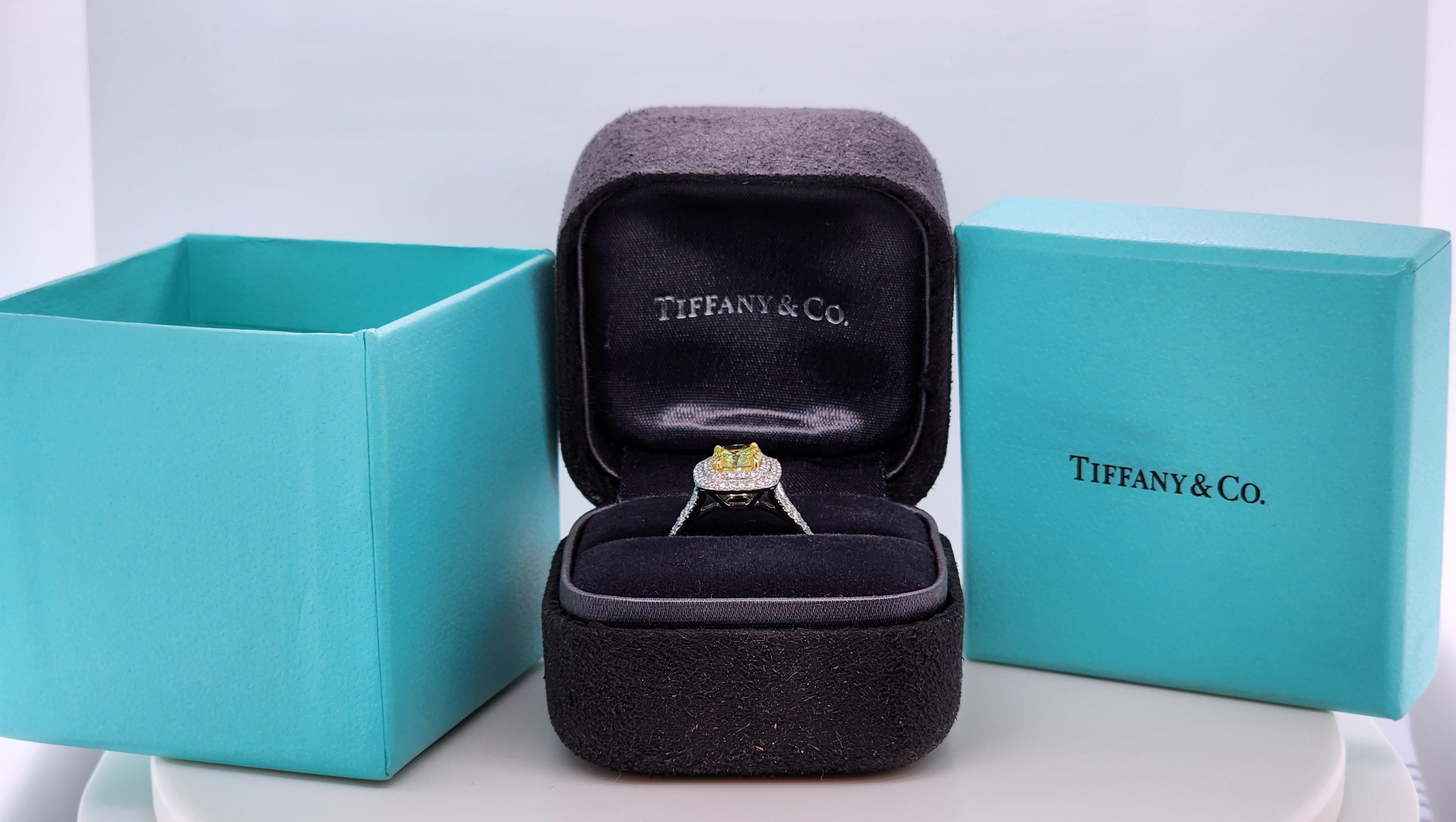 Tiffany & Co. Anello di fidanzamento Soleste con diamante giallo vivo a cuscino da 1,24 carati in vendita 10