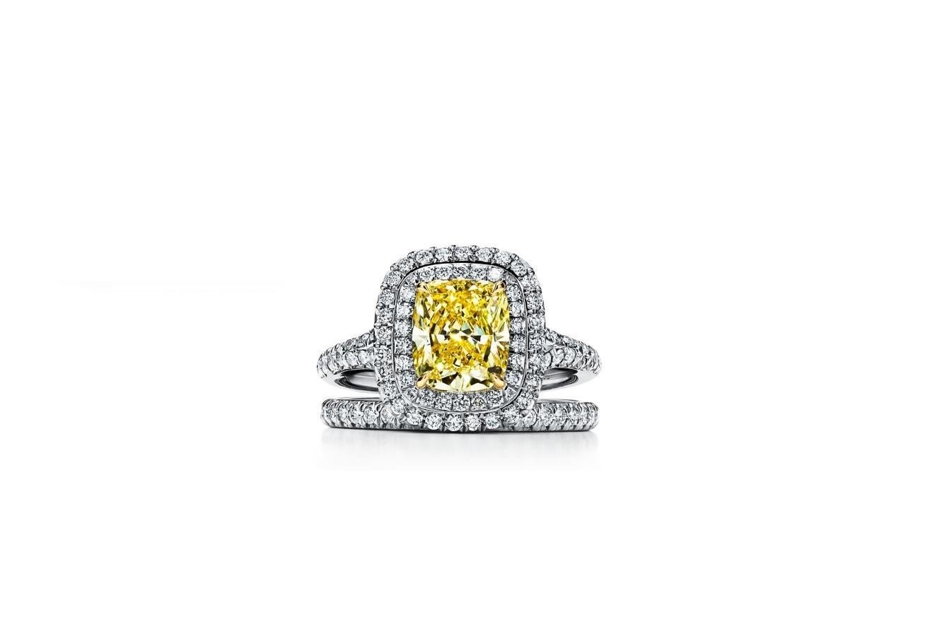 Donna Tiffany & Co. Anello di fidanzamento Soleste con diamante giallo vivo a cuscino da 1,24 carati in vendita
