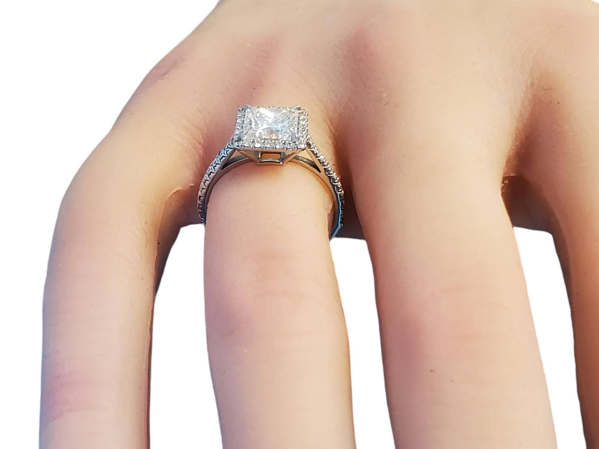 Tiffany & Co. Soleste Bague en platine avec diamant taille princesse 1.81tcw en vente 2