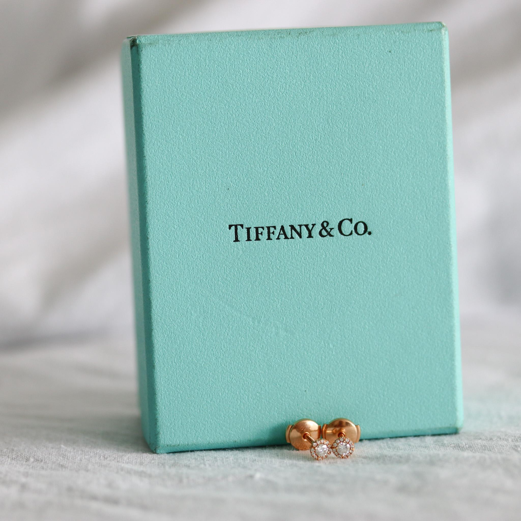 Elevate your style with these stunning Tiffany & Co. Stud Earrings from the Soleste collection, crafted in 18k yellow gold. These earrings are a testament to the brand's commitment to exceptional craftsmanship and timeless elegance.

At the center