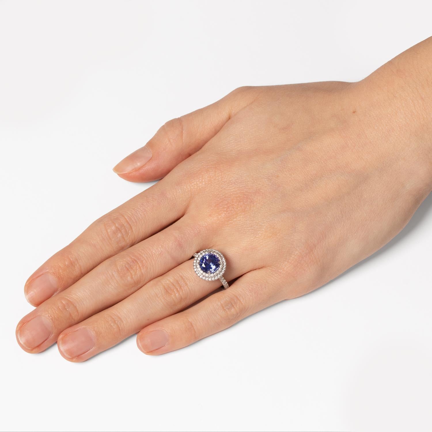 Tiffany & Co ‘Soleste’ 2.20ct Tanzanite and Diamond Cluster Ring In Good Condition For Sale In London, GB