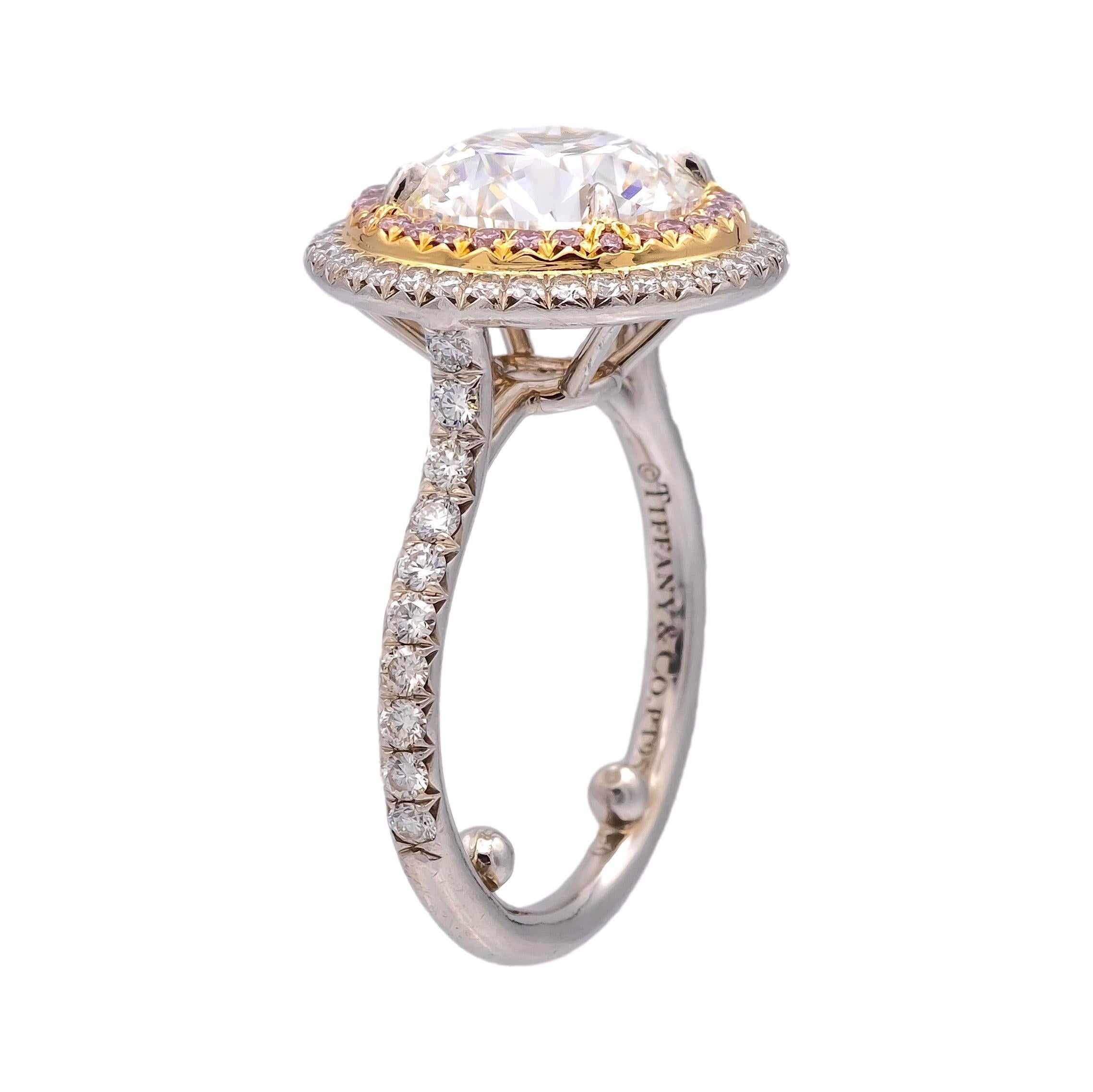 Tiffany & Co. Soleste 3.54 Ct F VVS2 Cntr Diamond engagement Ring Pink Diamonds In Excellent Condition For Sale In New York, NY