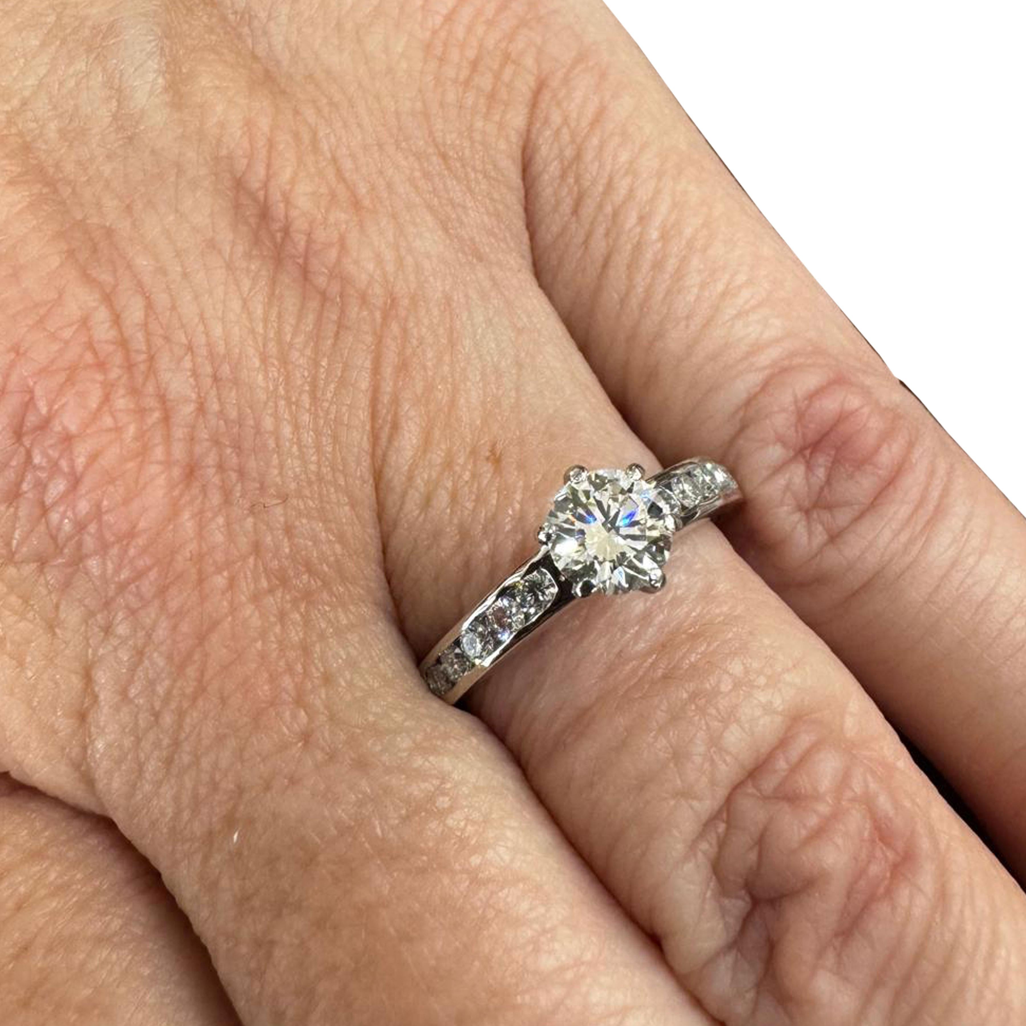 Tiffany & Co. Soleste .68ct Bague de fiançailles diamant taille brillant rond en vente 3