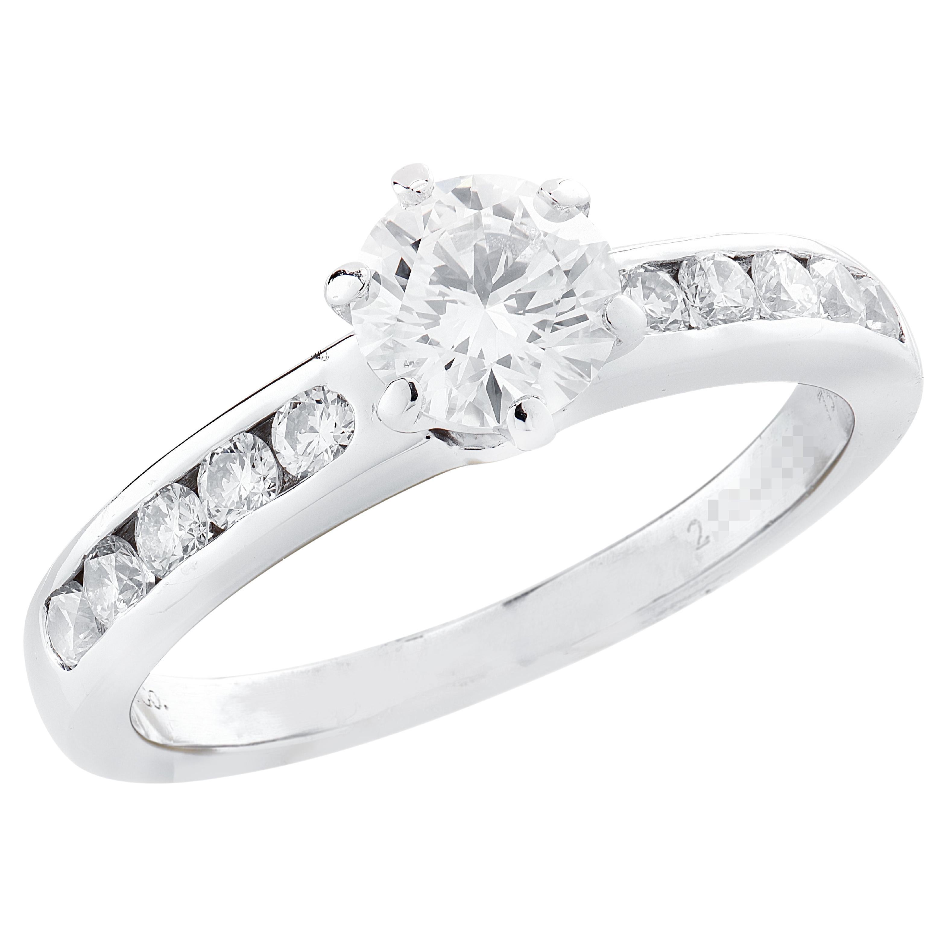 Tiffany
Co. Soleste .68ct Bague de fiançailles diamant taille brillant rond