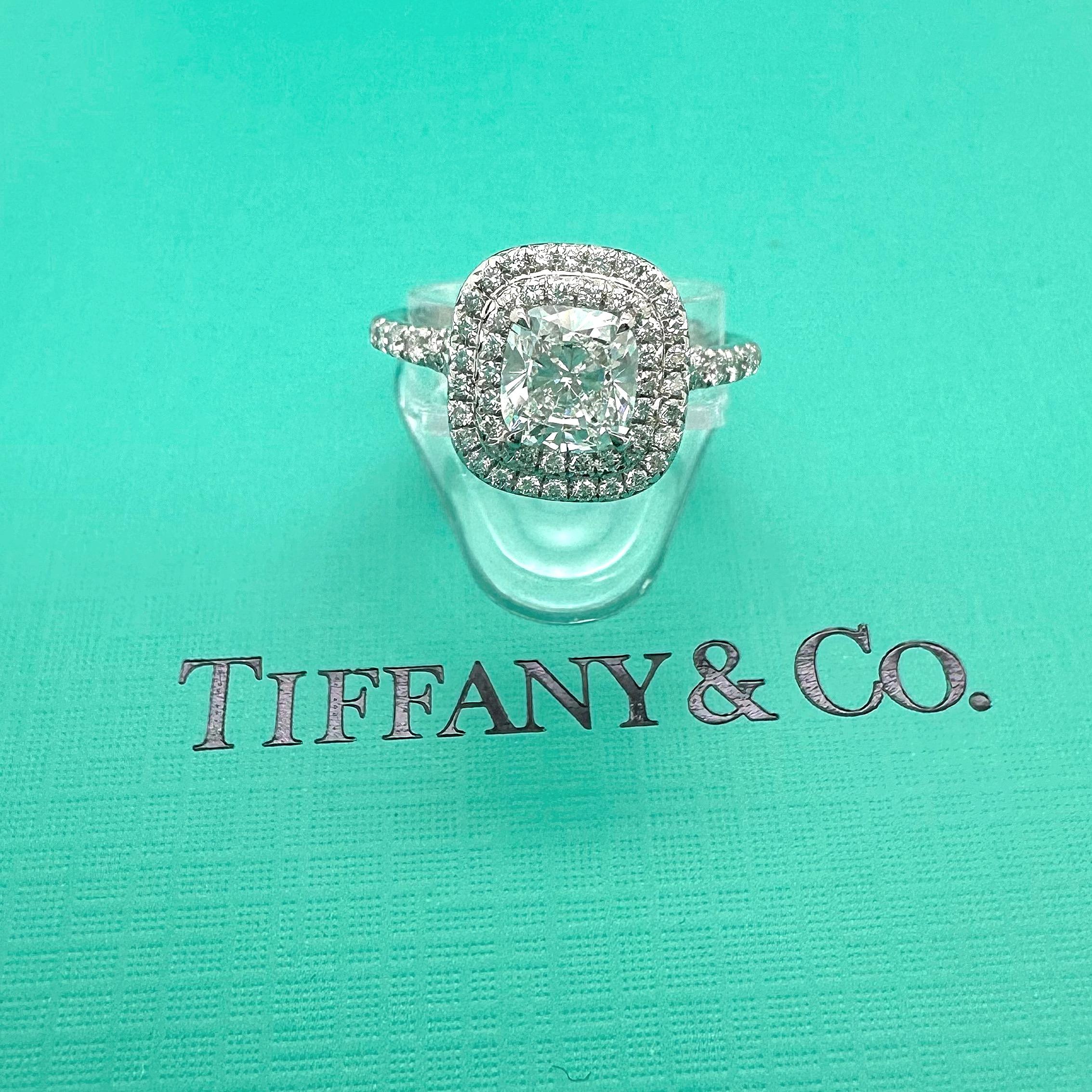 Tiffany & Co Soleste Cushion 1.03 cts E VVS1 Diamond Engagement Ring Platinum For Sale 6