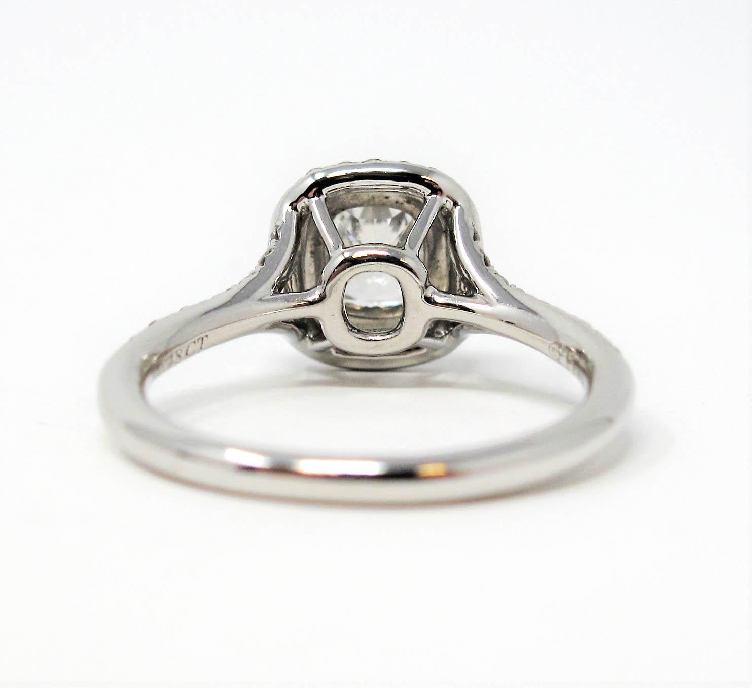 Tiffany & Co. Soleste Cushion Cut Double Halo Diamant Platin Verlobungsring im Zustand „Hervorragend“ in Scottsdale, AZ