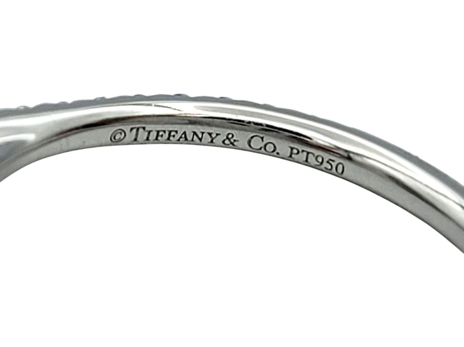 Tiffany & Co. Anillo de compromiso Soleste con doble halo de diamantes en platino pulido en venta 1
