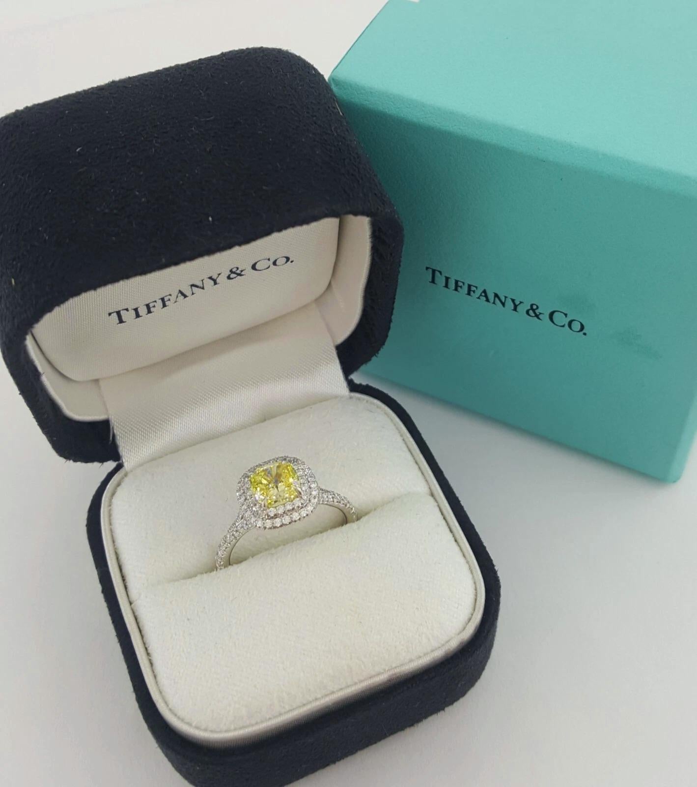 Donna Tiffany & Co. Anello di fidanzamento a doppio anello con diamante giallo intenso Soleste Fancy in vendita