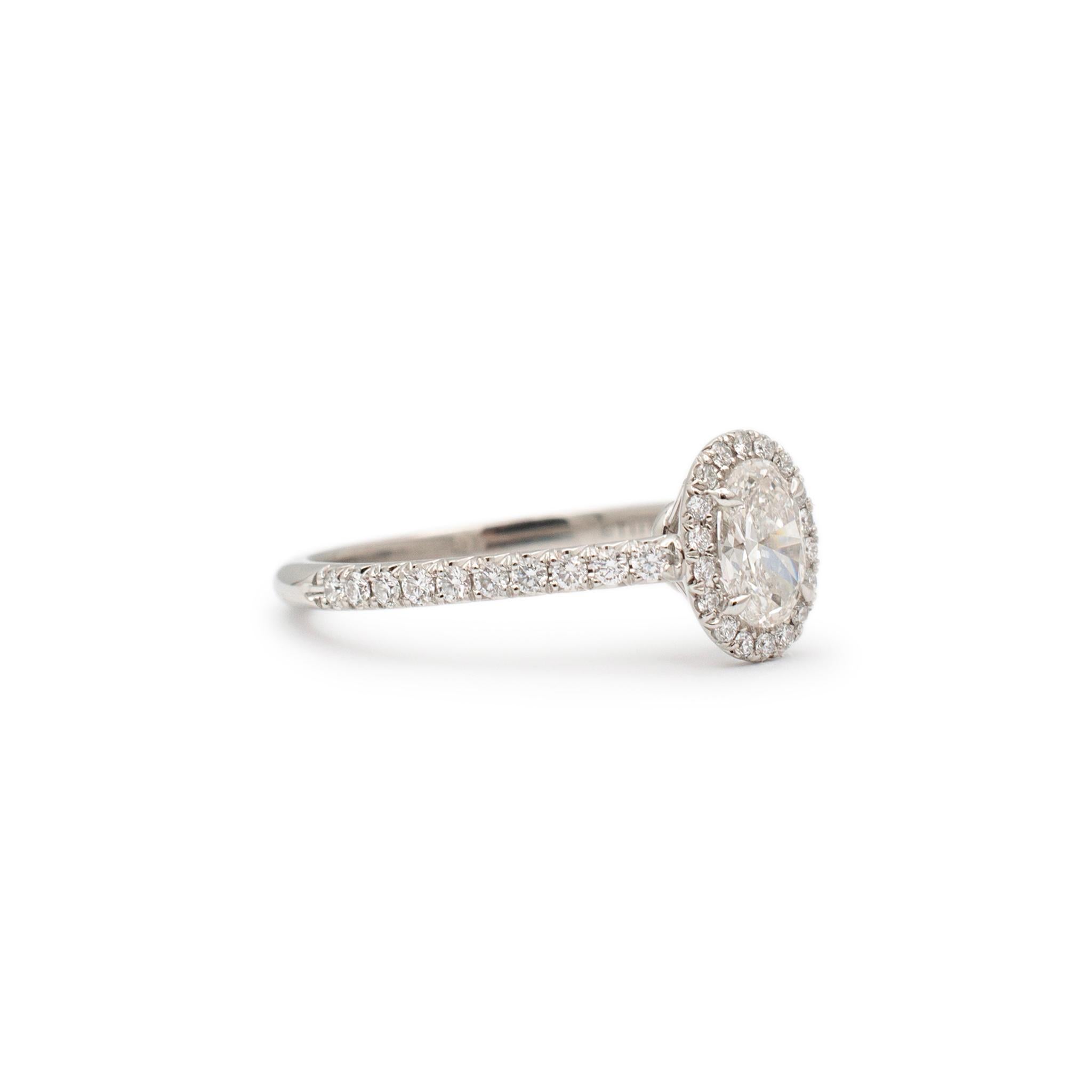 Tiffany & Co. Soleste Damen Platin Verlobungsring mit ovalem Halo-Diamant (Ovalschliff)