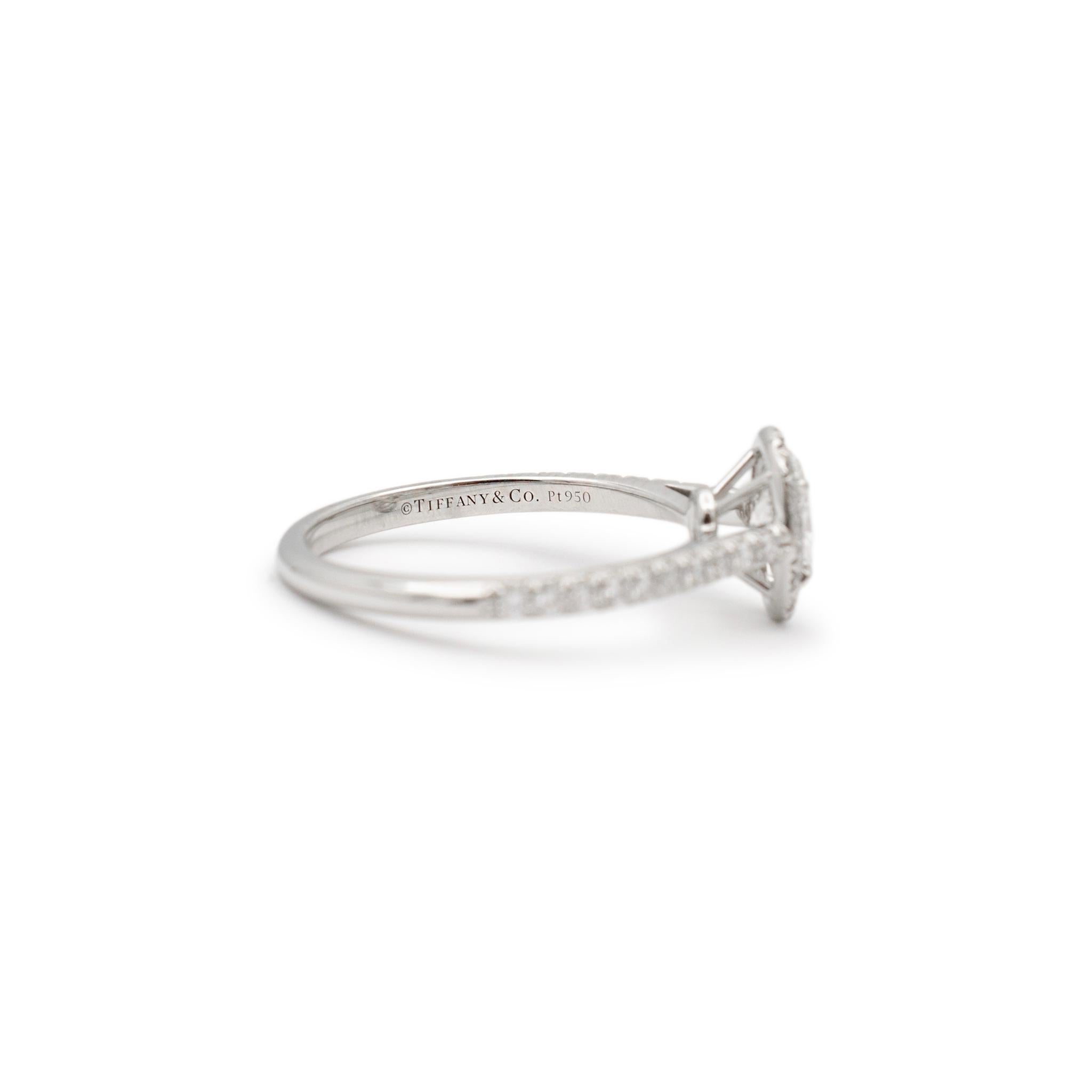 Tiffany & Co. Soleste Damen Platin Verlobungsring mit ovalem Halo-Diamant 1