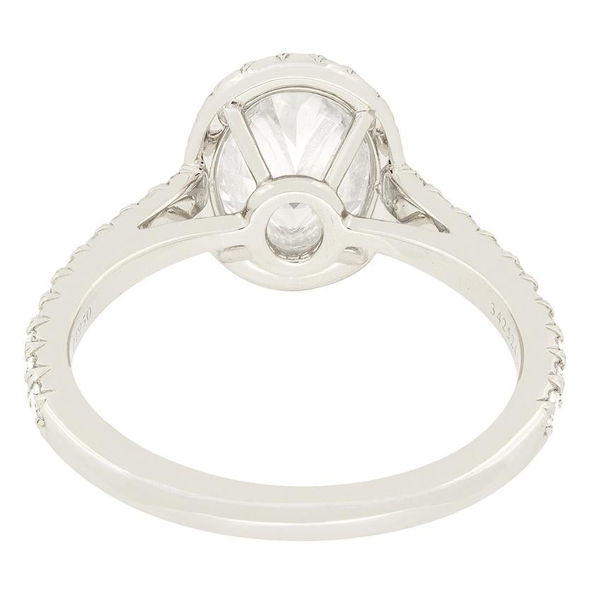 Tiffany & Co Soleste Oval 1,14 Karat Diamant Halo-Ring mit Halo-Ring (Ovalschliff) im Angebot