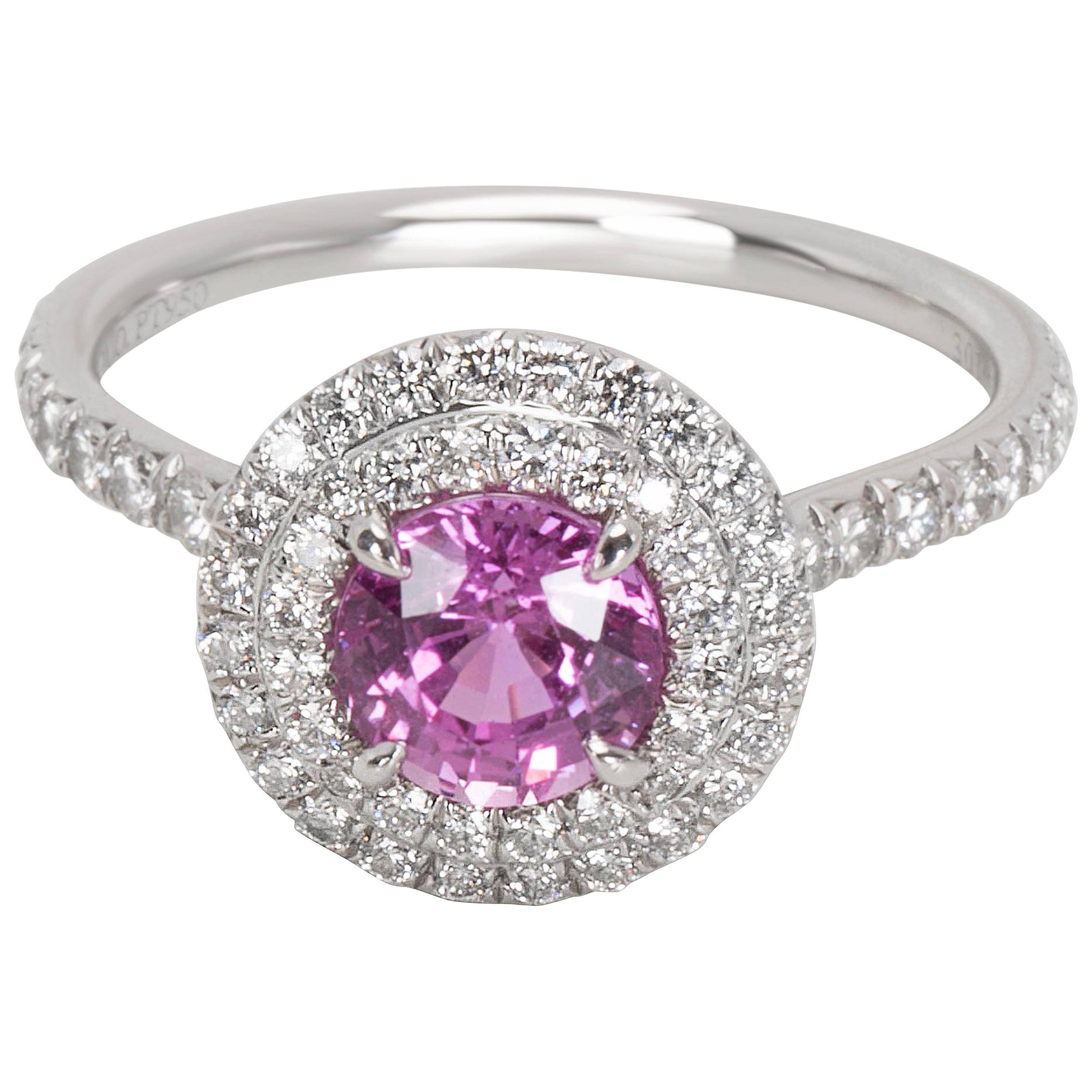 Тиффани розовый. Тиффани розовый сапфир. Tiffany Palladium Sapphire Diamond. Кольцо с розовым сапфиром и бриллиантами. Кольцо с розовыми сапфирами Биверс.