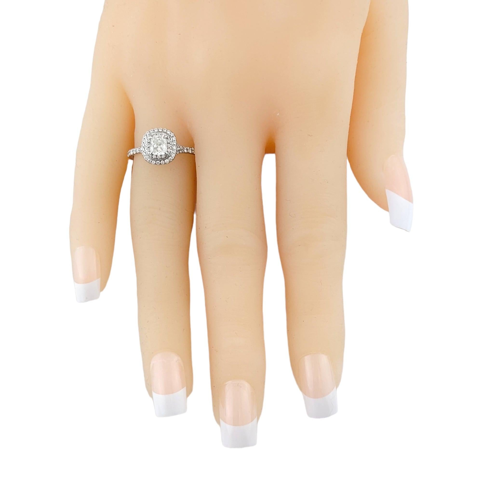 Tiffany & Co. Soleste, bague de fiançailles double halo de diamants taille coussin en platine 3