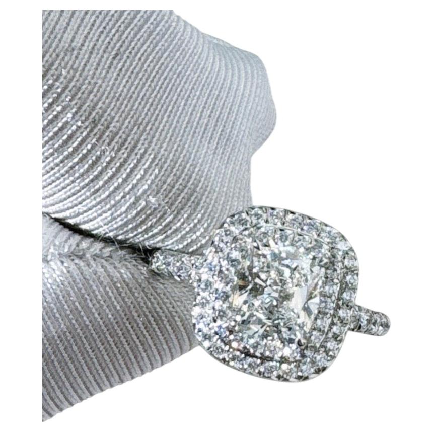 Tiffany & Co. Anillo Soleste de platino con diamante de talla cojín en venta