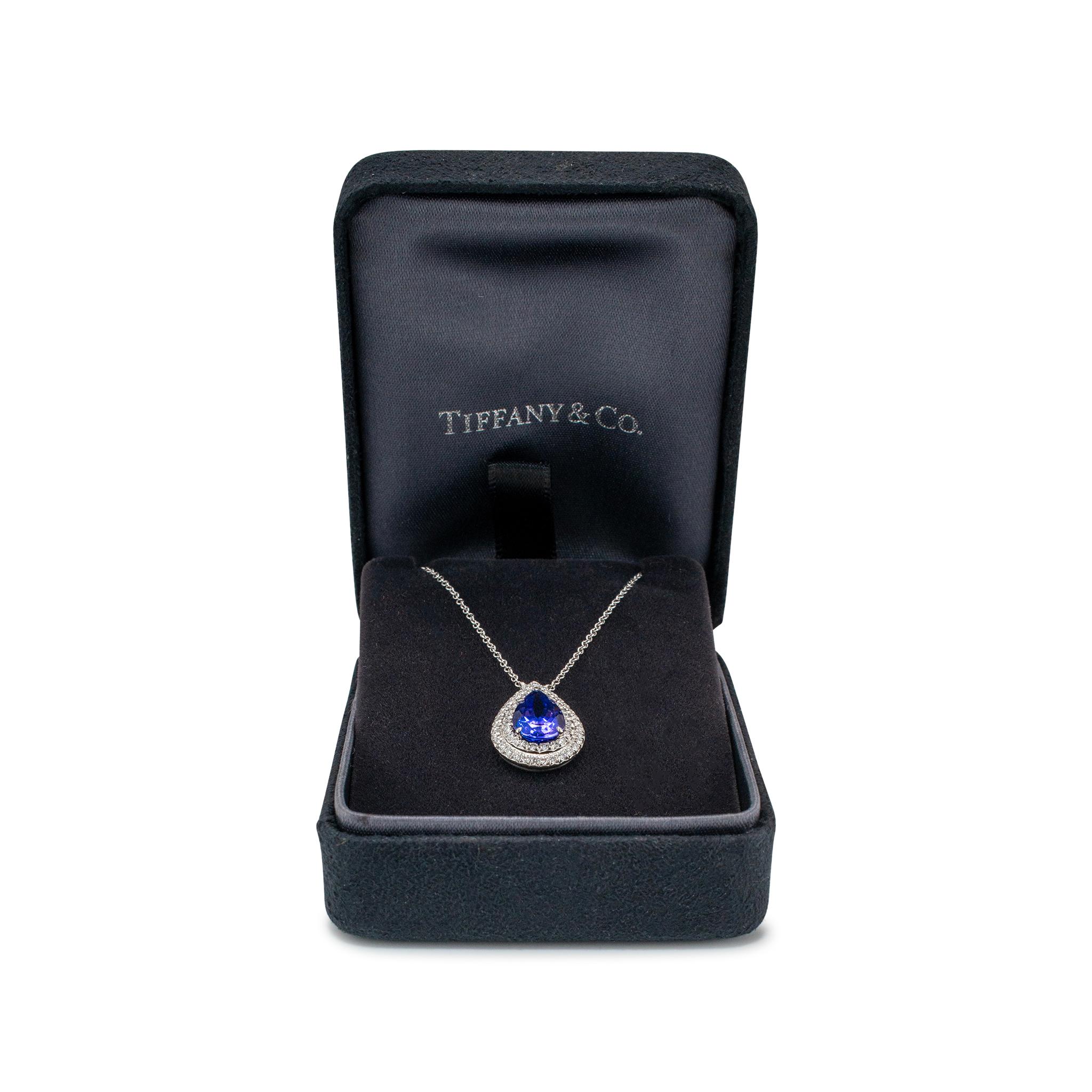 Tiffany & Co. Soleste Platino Halo Diamante Tanzanita Collar en forma de pera en venta 2