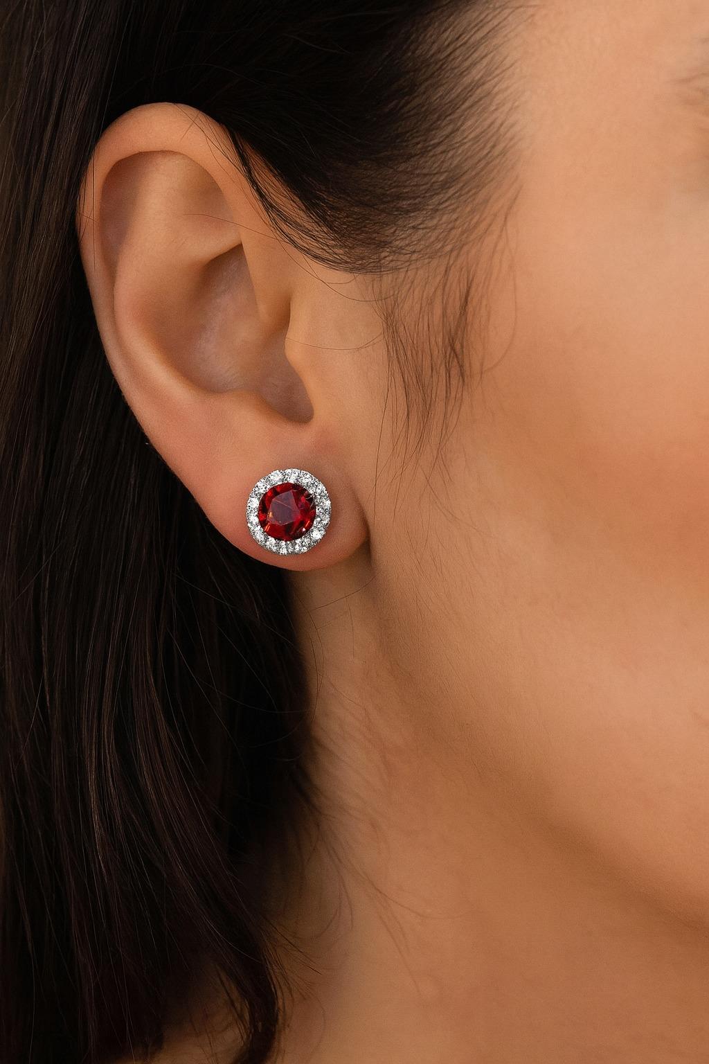 Tiffany & Co. Orecchini Soleste in platino con rubino e diamanti a raggiera In condizioni ottime in vendita a Chicago, IL