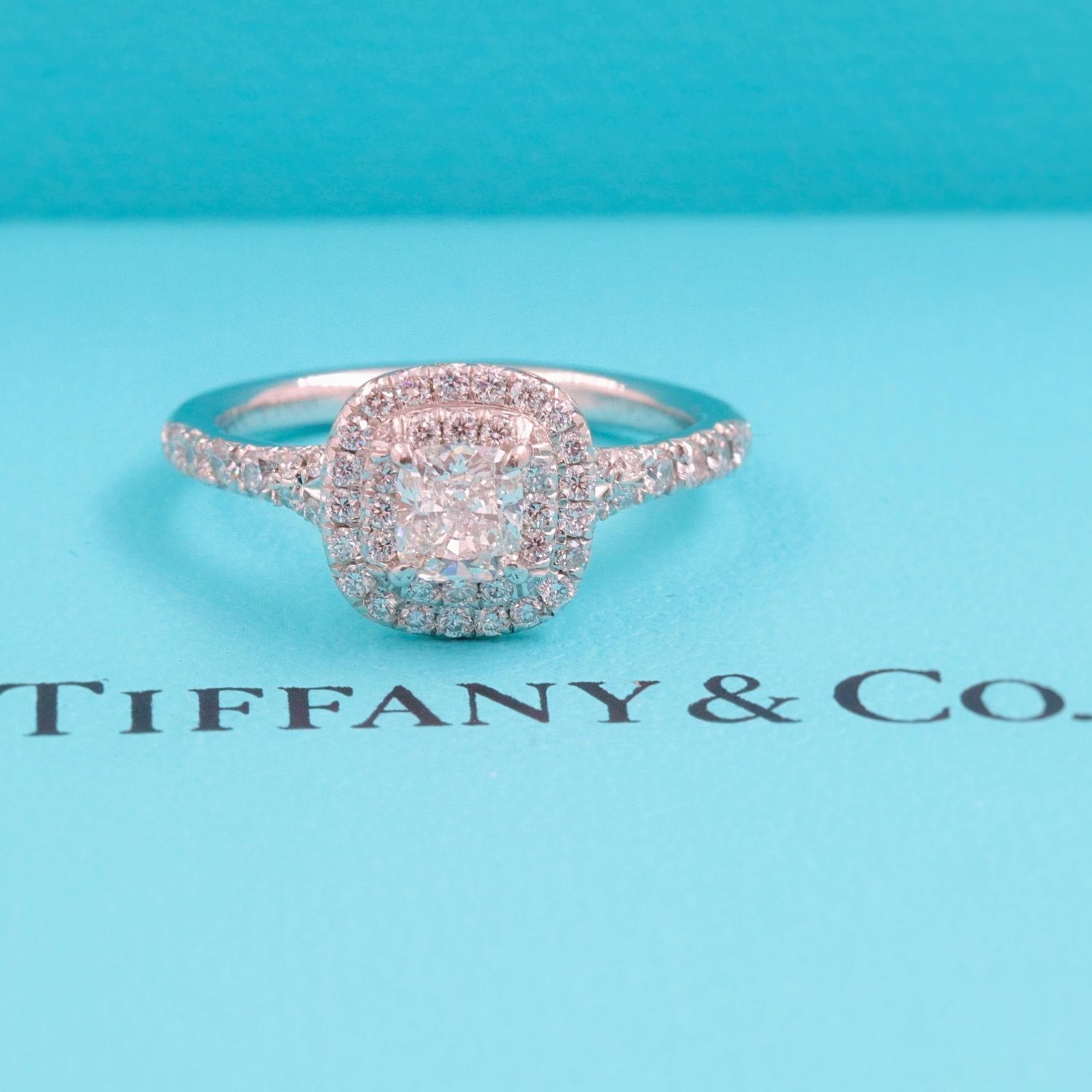 Tiffany & Co. Soleste Round Diamond 0.64 Carat Ring in Platinum Papers Damen