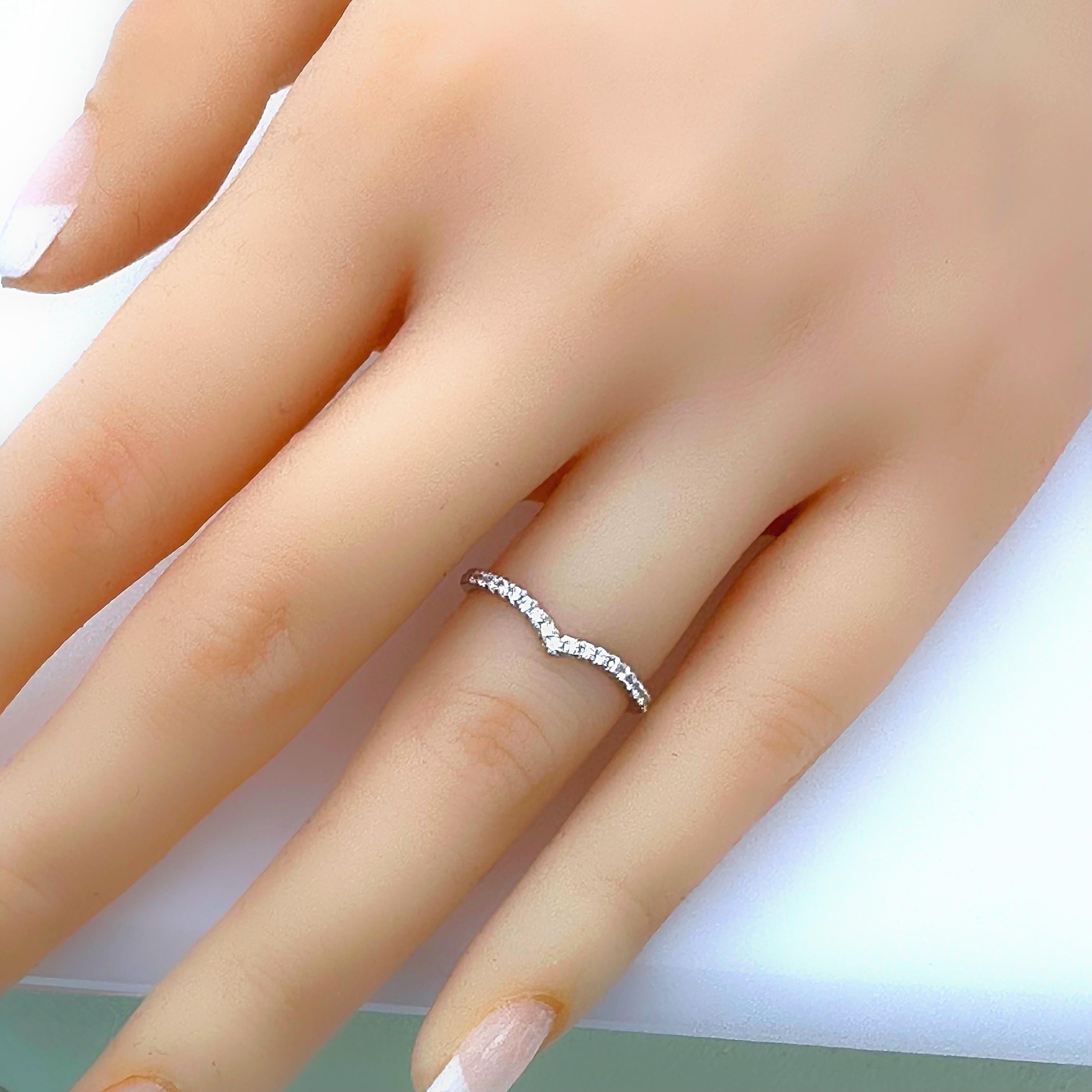 Tiffany & Co. Soleste V Ring with Diamonds 0.17n tcw in Platinum Size 5 5