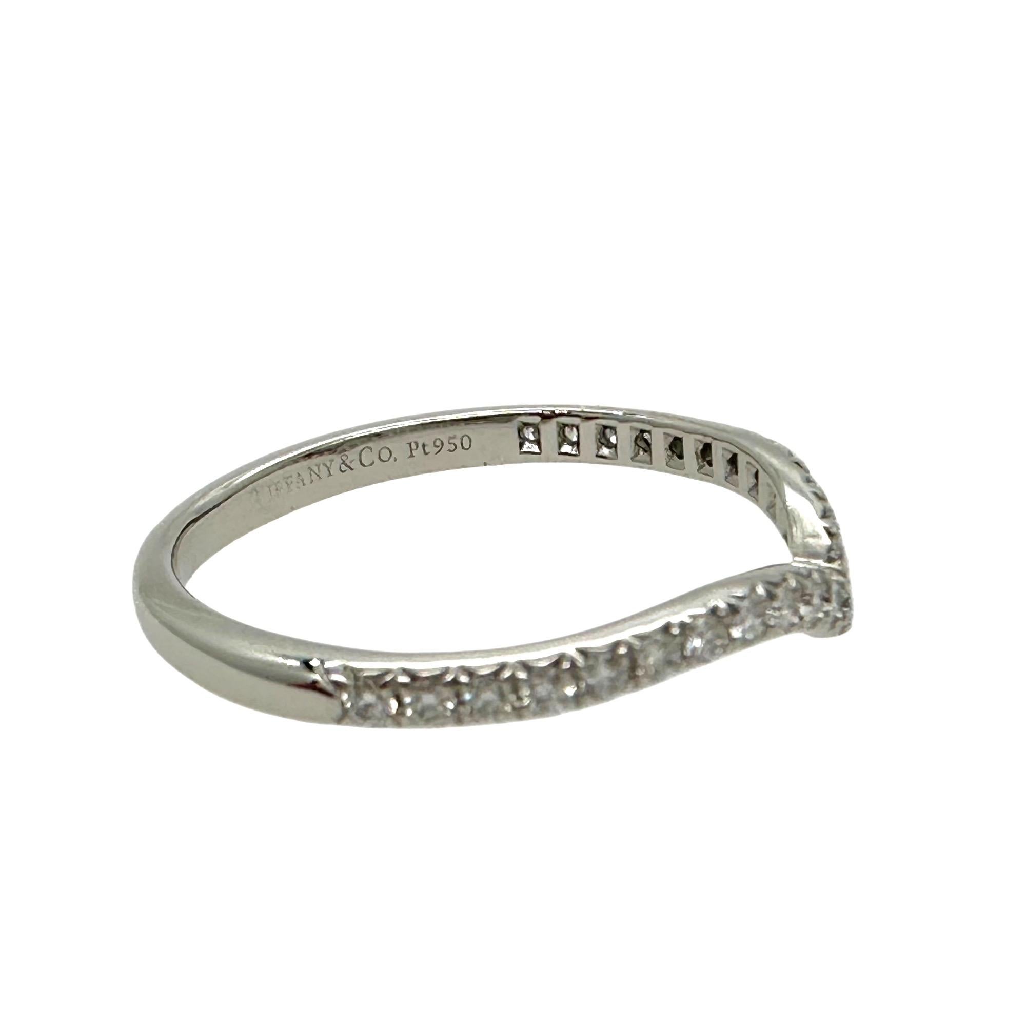 Tiffany & Co. Soleste V Ring with Diamonds 0.17n tcw in Platinum Size 5 In Excellent Condition In San Diego, CA