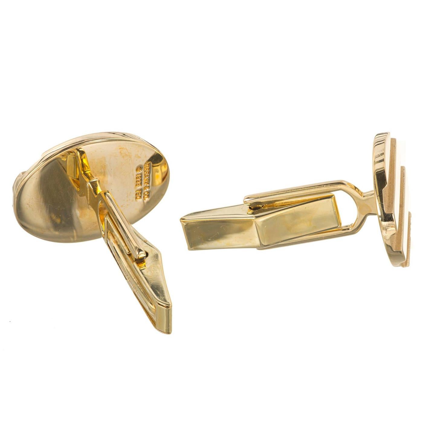 Tiffany & Co. Gemelli da polso lucidi in oro giallo massiccio 18 carati a forma ovale con chiusura a clip In condizioni buone in vendita a Aventura, FL