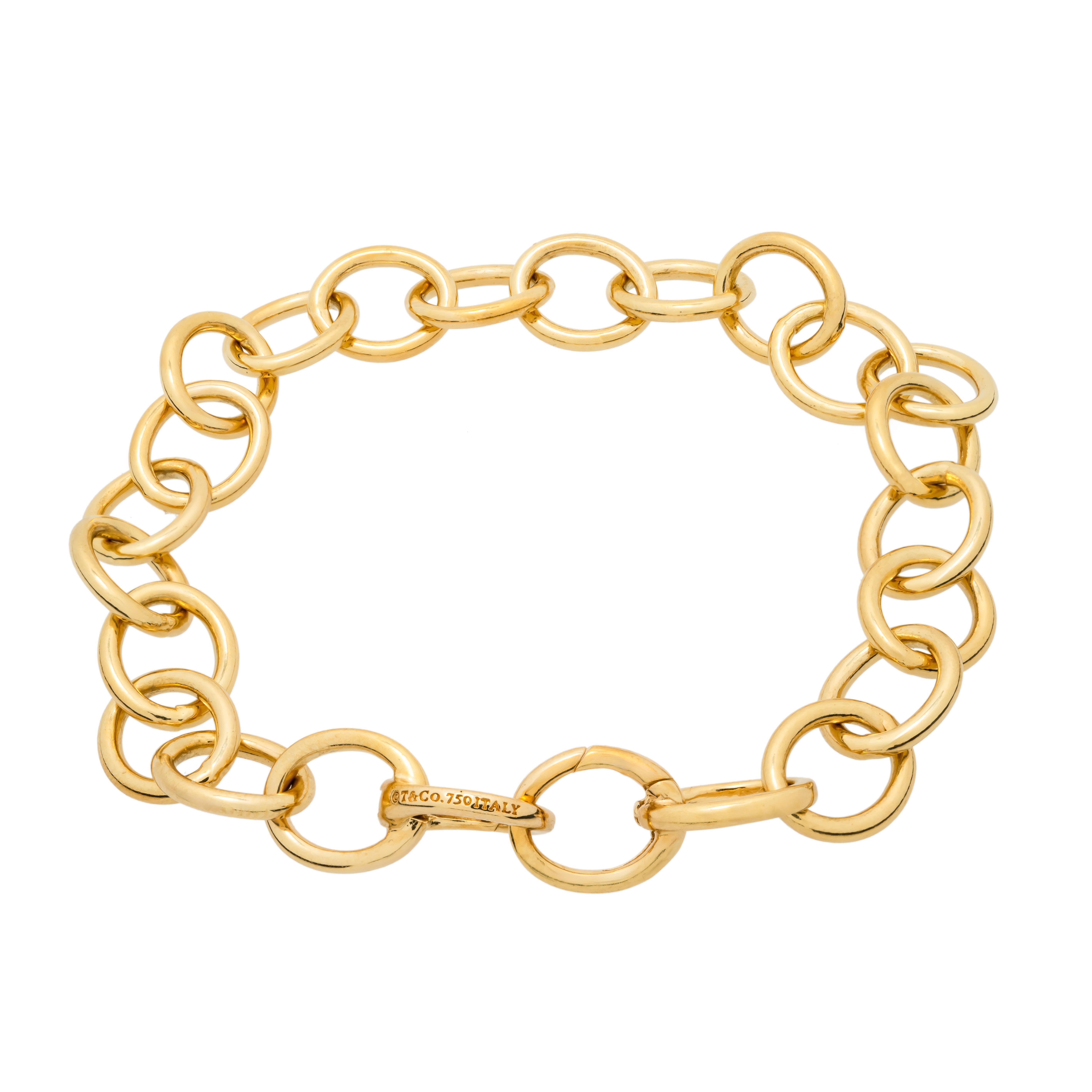 Tiffany & Co. Solid Yellow Gold Oval Link Bracelet In Excellent Condition In Stamford, CT