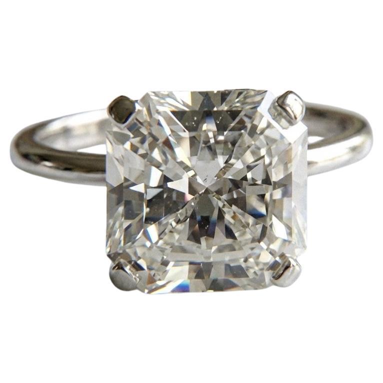 Tiffany 
Co. Bague de fiançailles solitaire en platine de 2,66 carats en vente