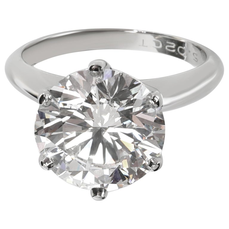 Weiland gespannen golf Tiffany and Co. Solitaire Diamond Engagement Ring in Platinum D VS1 5.02 Carat For Sale at 1stDibs | tiffany engagement ring, tiffanys engagement ring Weiland gespannen golf Tiffany and Co. Solitaire Diamond Engagement Ring in Platinum D VS1 5.02 Carat For Sale at 1stDibs | tiffany engagement ring, tiffanys engagement ring