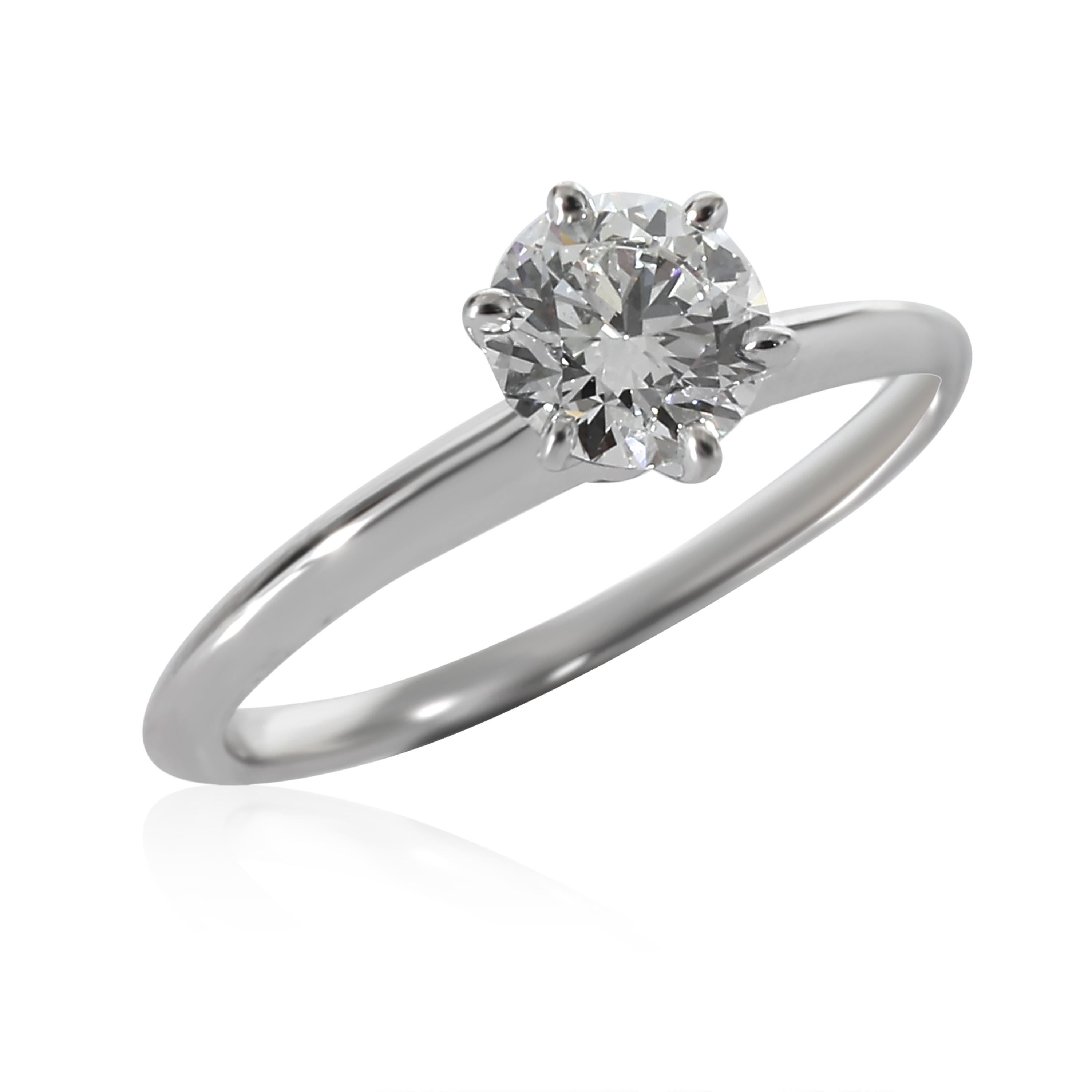 Tiffany & Co. Solitaire Diamond Engagement Ring in Platinum G VVS2 0.9 CTW

PRIMARY DETAILS
SKU: 135819
Listing Title: Tiffany & Co. Solitaire Diamond Engagement Ring in Platinum G VVS2 0.9 CTW
Condition Description: The classic engagement ring.