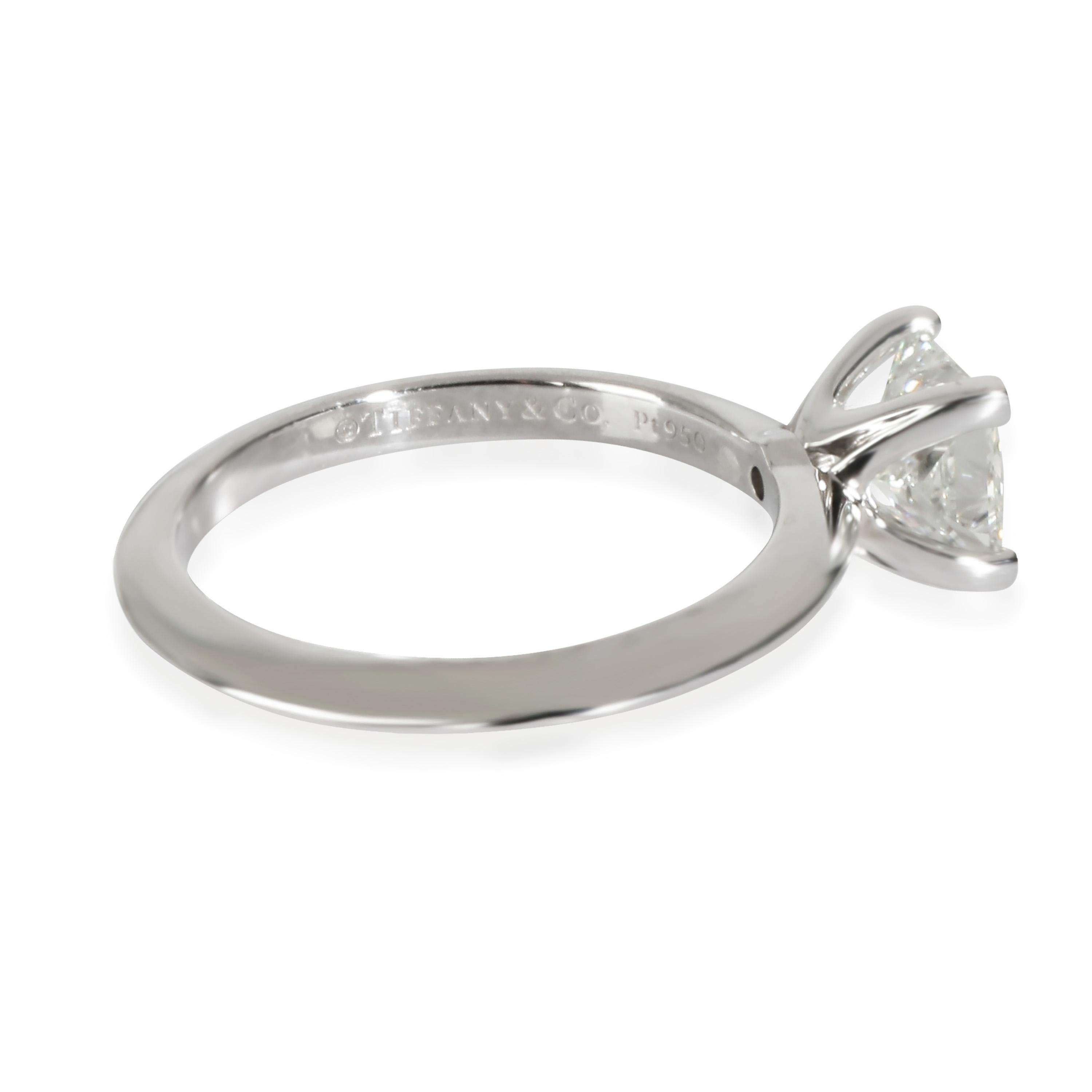 De las mujeres Tiffany & Co. Anillo de compromiso de diamantes solitario en  Platino I VVS2 1,05 CTW en venta