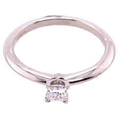 Anello con diamante solitario Tiffany & Co. con diamante taglio principessa F VS da 0,21 ct.