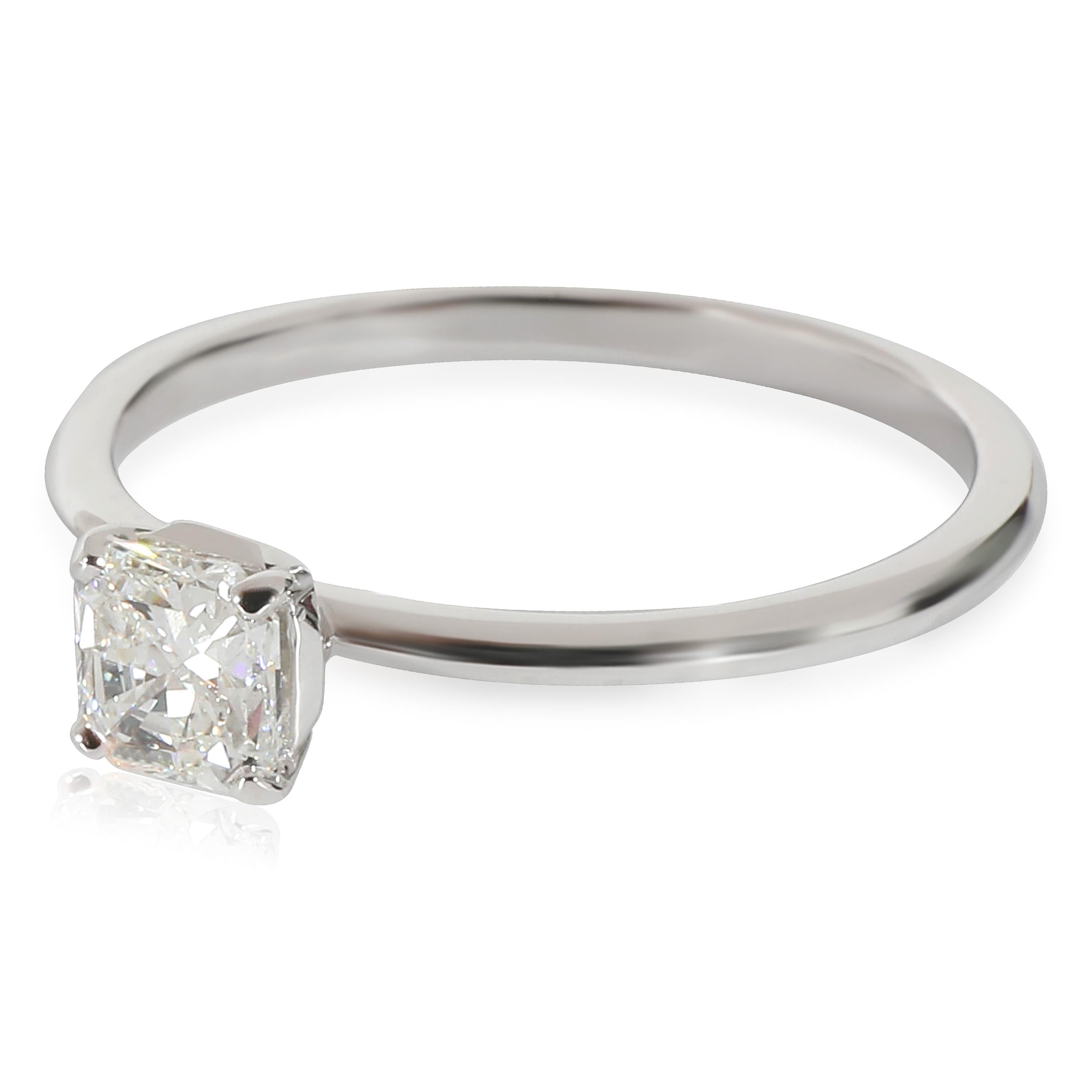 Tiffany & Co. Solitaire Engagement Ring in Platinum H VS1 0.54 CTW In Excellent Condition In New York, NY