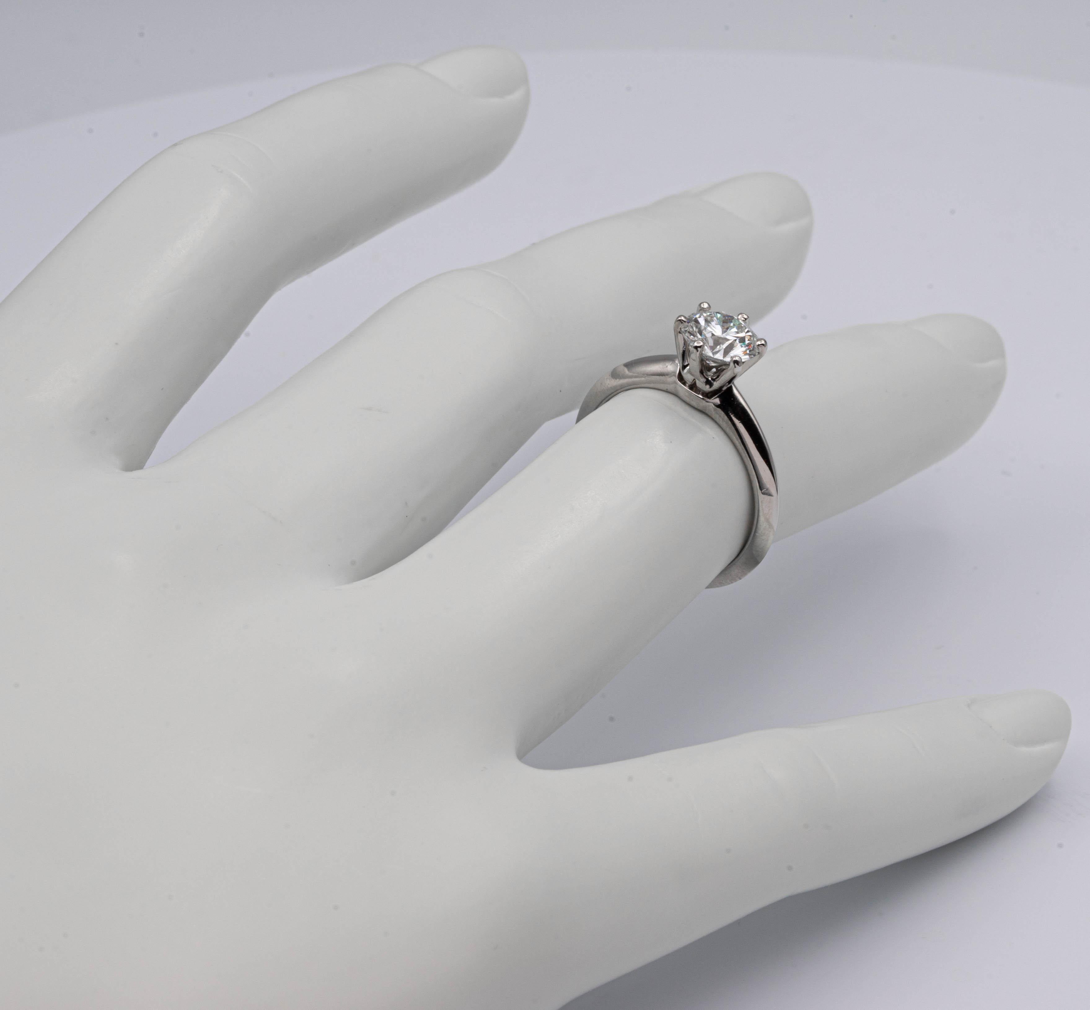 Tiffany & Co.  Platinum Diamond Engagement Ring Round Excellent Cut  1.06 G VVS2 1