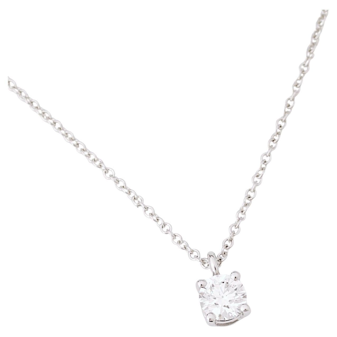 Tiffany 
Co, Solitaire Platinum 0.28 Carat J/VS1 Diamond Necklace in vendita