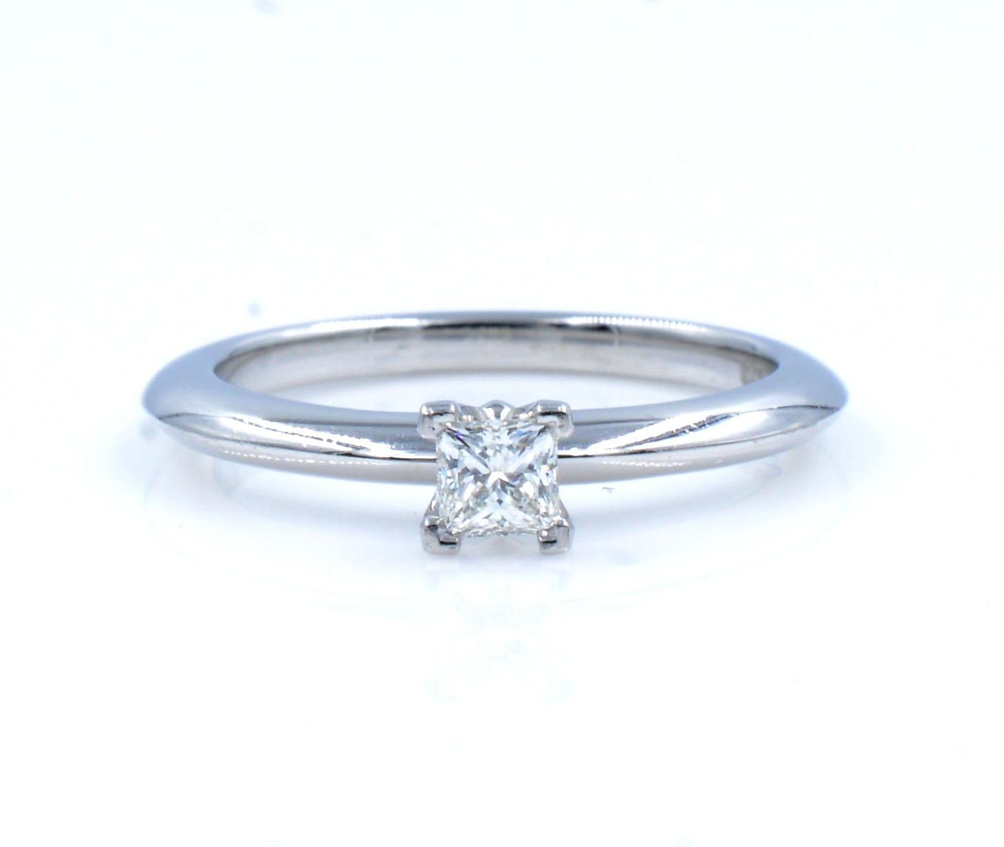 0.10 carat diamond ring